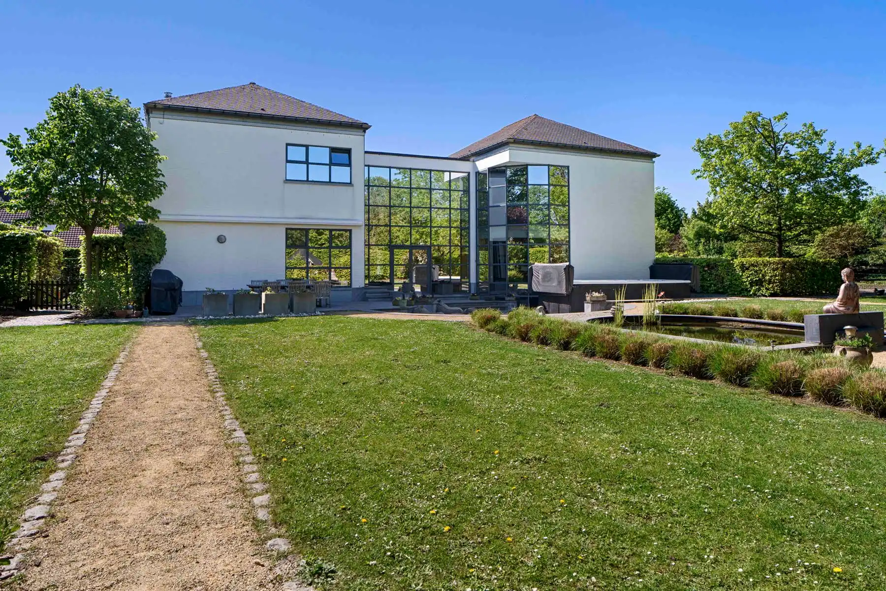 MODERNE VILLA MET 5 SLAAPKAMERS EN ONDERHOUDSVRIENDELIJKE TUIN foto 57