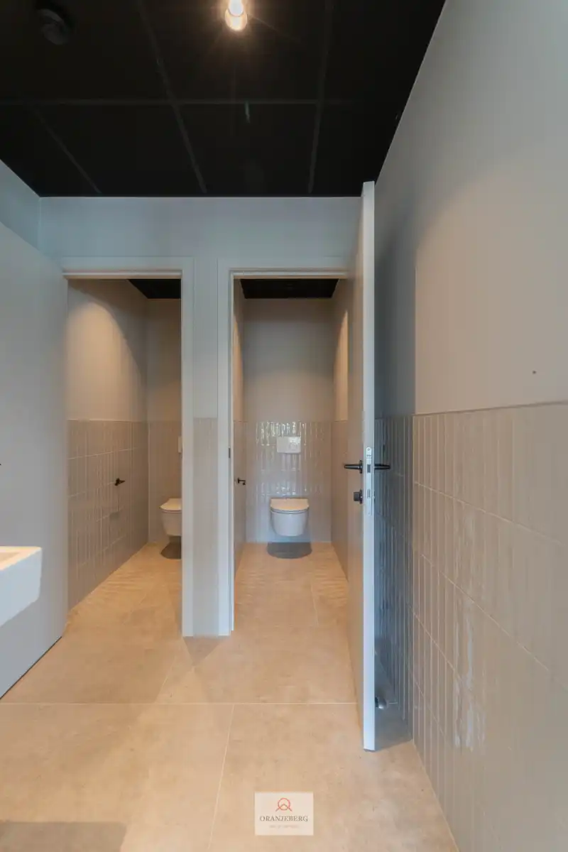 Polyvalente kantoorruimte van 193 m² foto 18