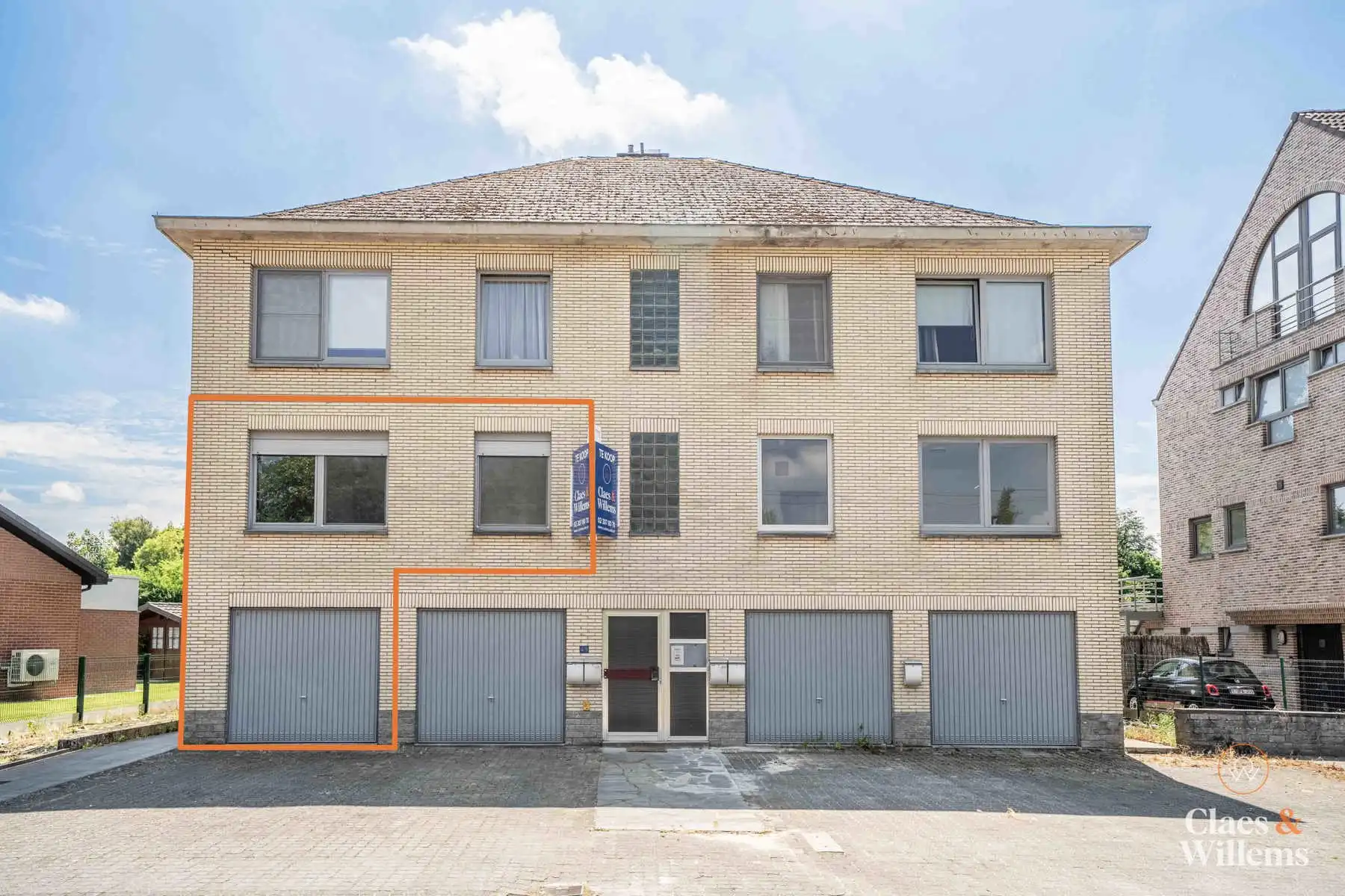 Instapklaar appartement met garage foto {{pictureIndex}}