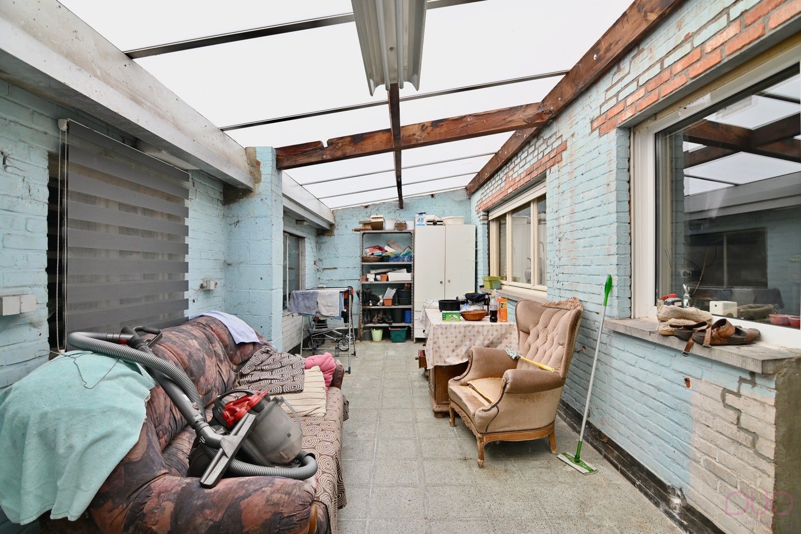 Ruime open bebouwing met 4 slaapkamers en achterliggende loodsen foto 20