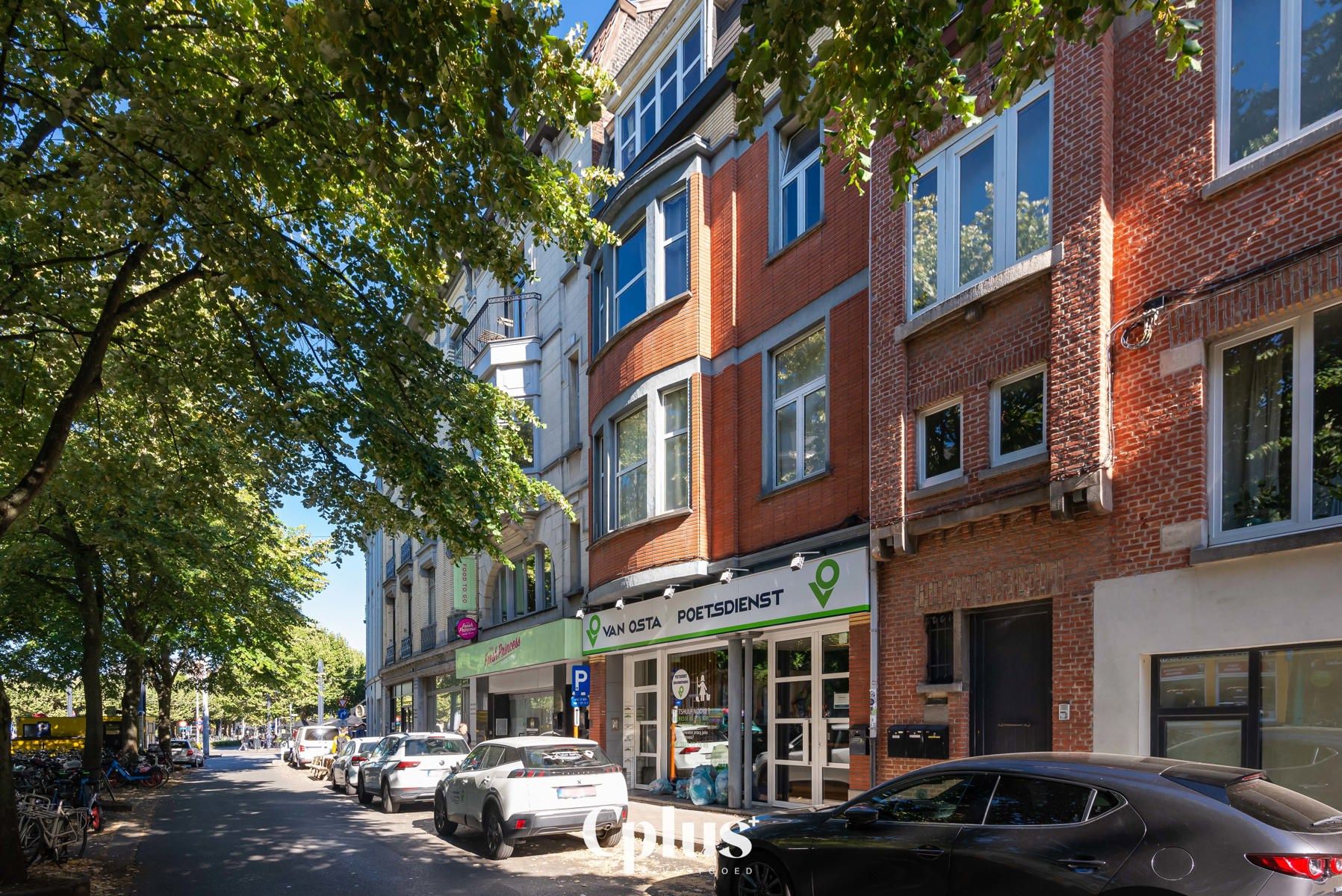 Appartement nabij Gent Sint-Pieters - Te huur foto {{pictureIndex}}