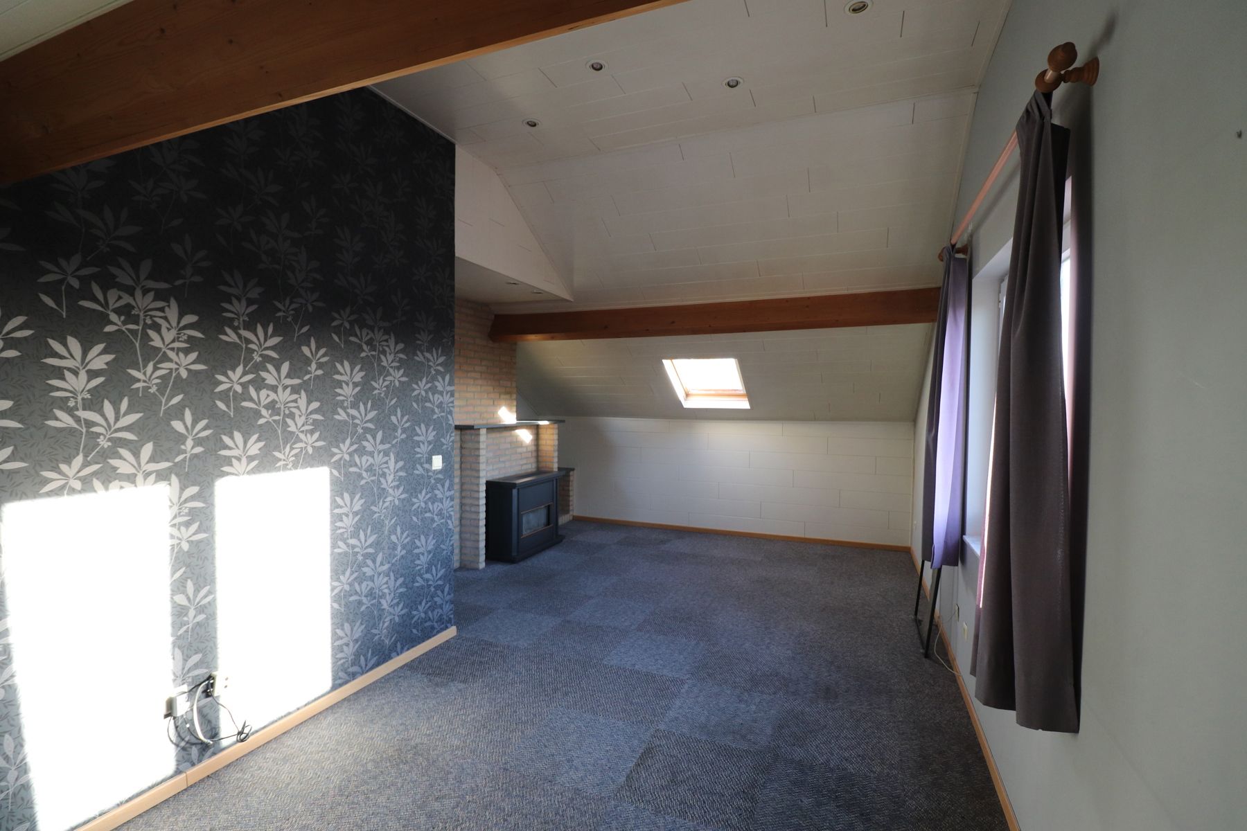 Een dakappartement met 1 slaapkamer op een rustige locatie in Beerse. foto 3