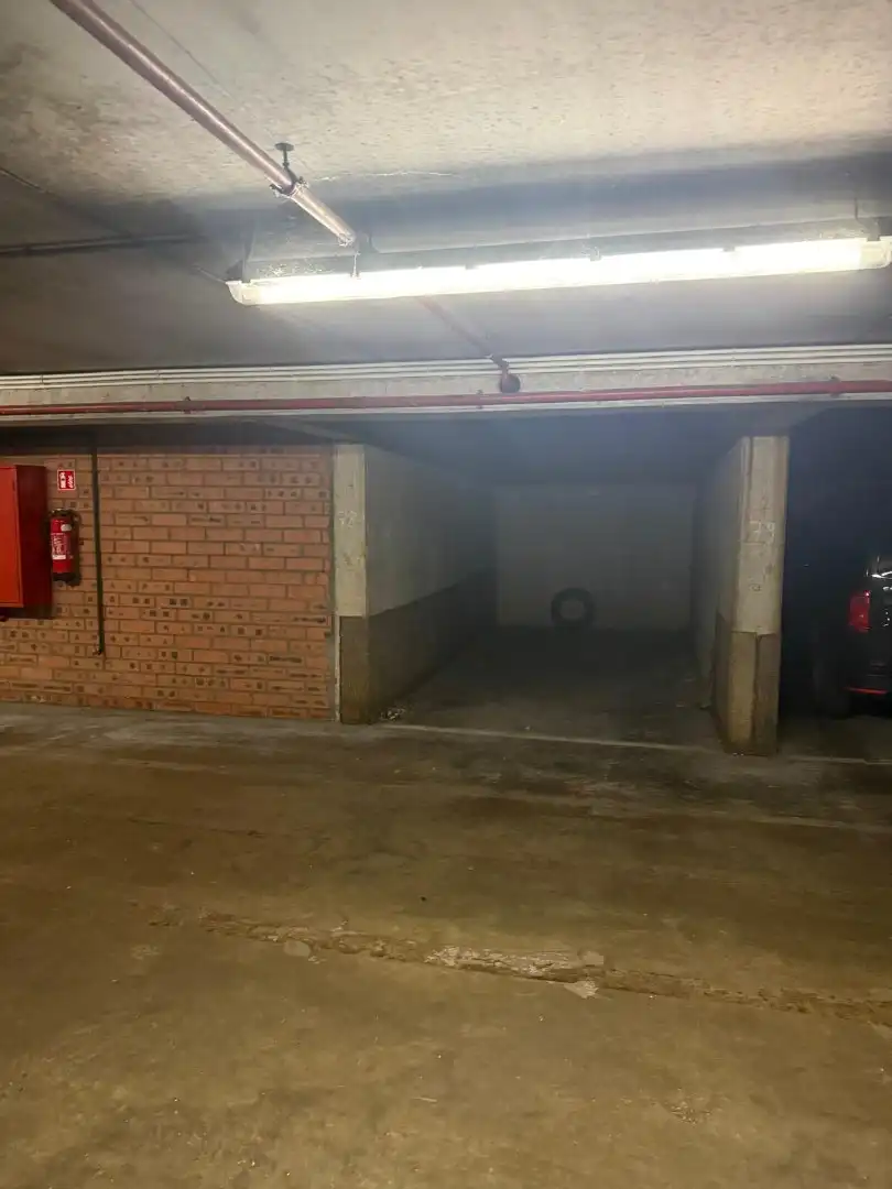 ONDERGRONDSE PARKEERPLAATS VLAKBIJ ZEEDIJK foto 3