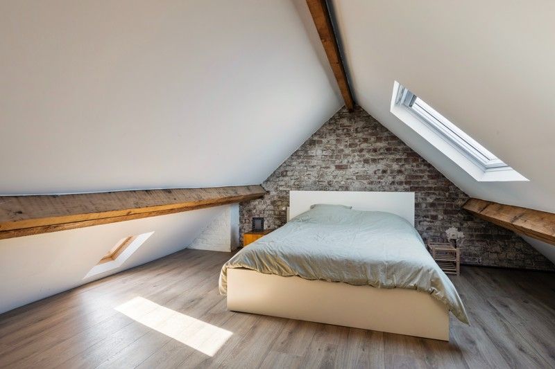 Ruim lichtrijk en karaktervol appartement dicht tegen het centrum foto 22