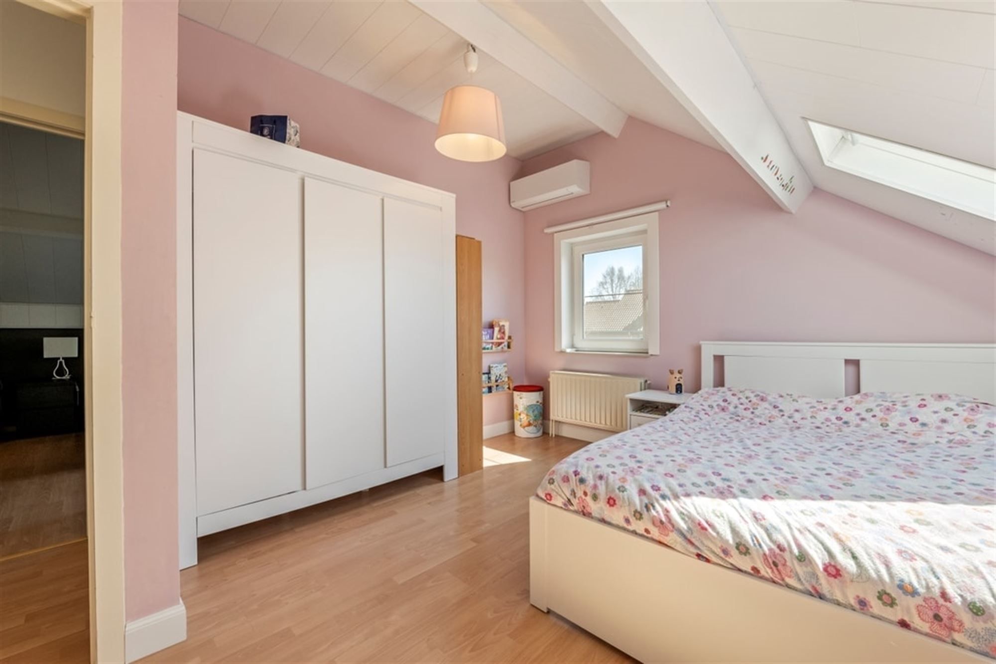 GEZELLIGE GEZINSWONING MET GARAGE OP EEN TOPLOCATIE IN ZEPPEREN  foto 25