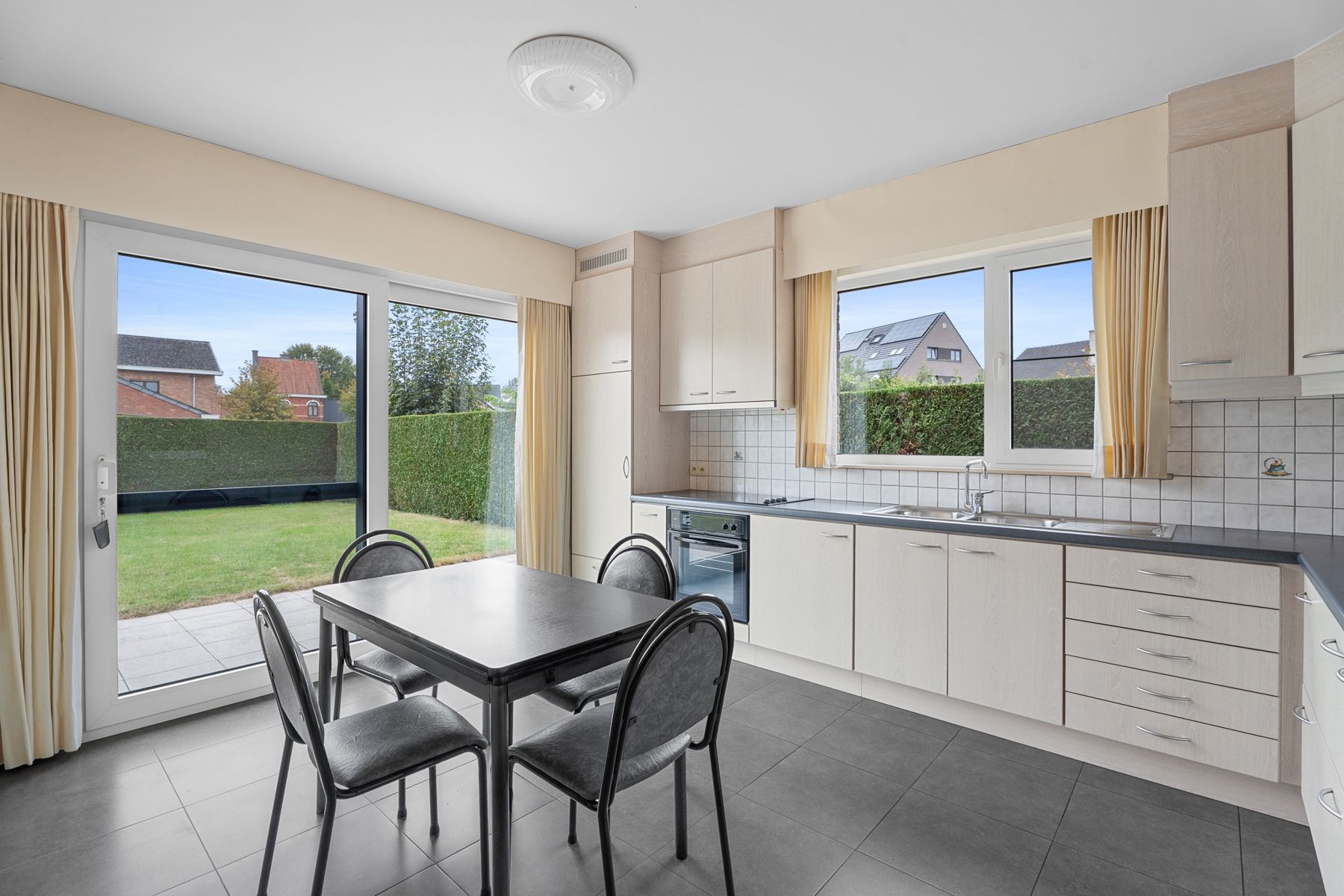 Bungalow in residentiële wijk in centrum Kalken! foto 5