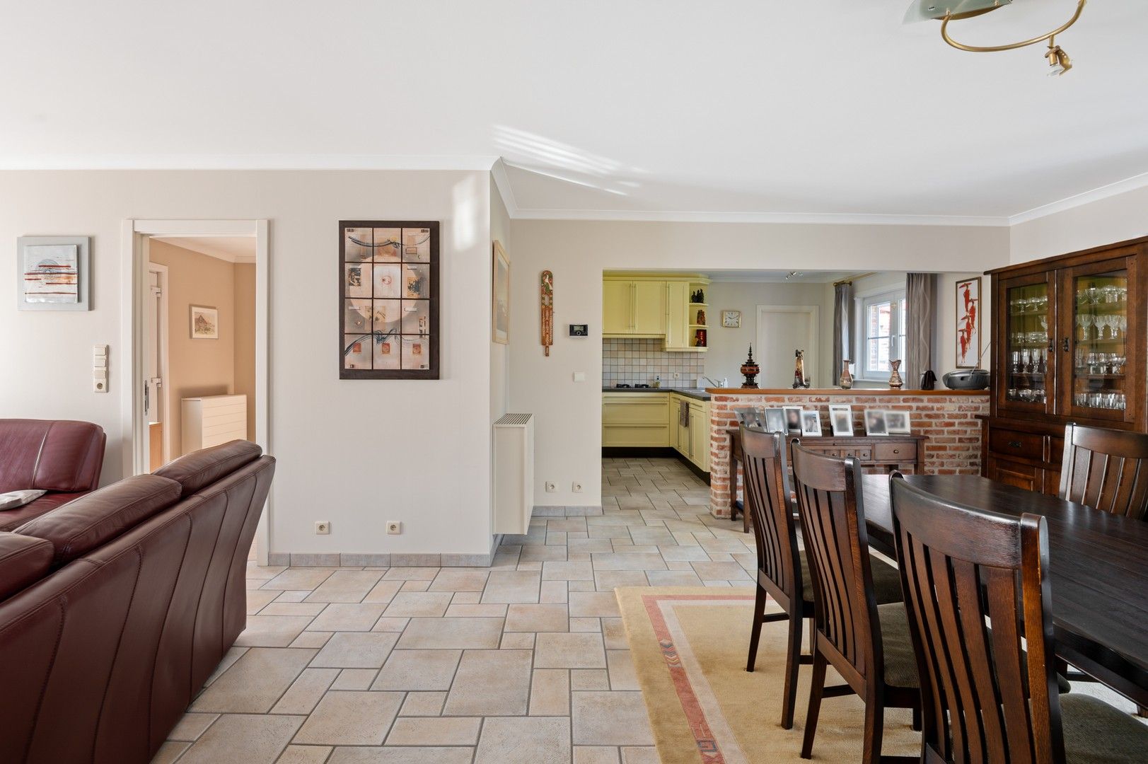 Aangename villa met heerlijke veranda in doodlopende straat foto 7