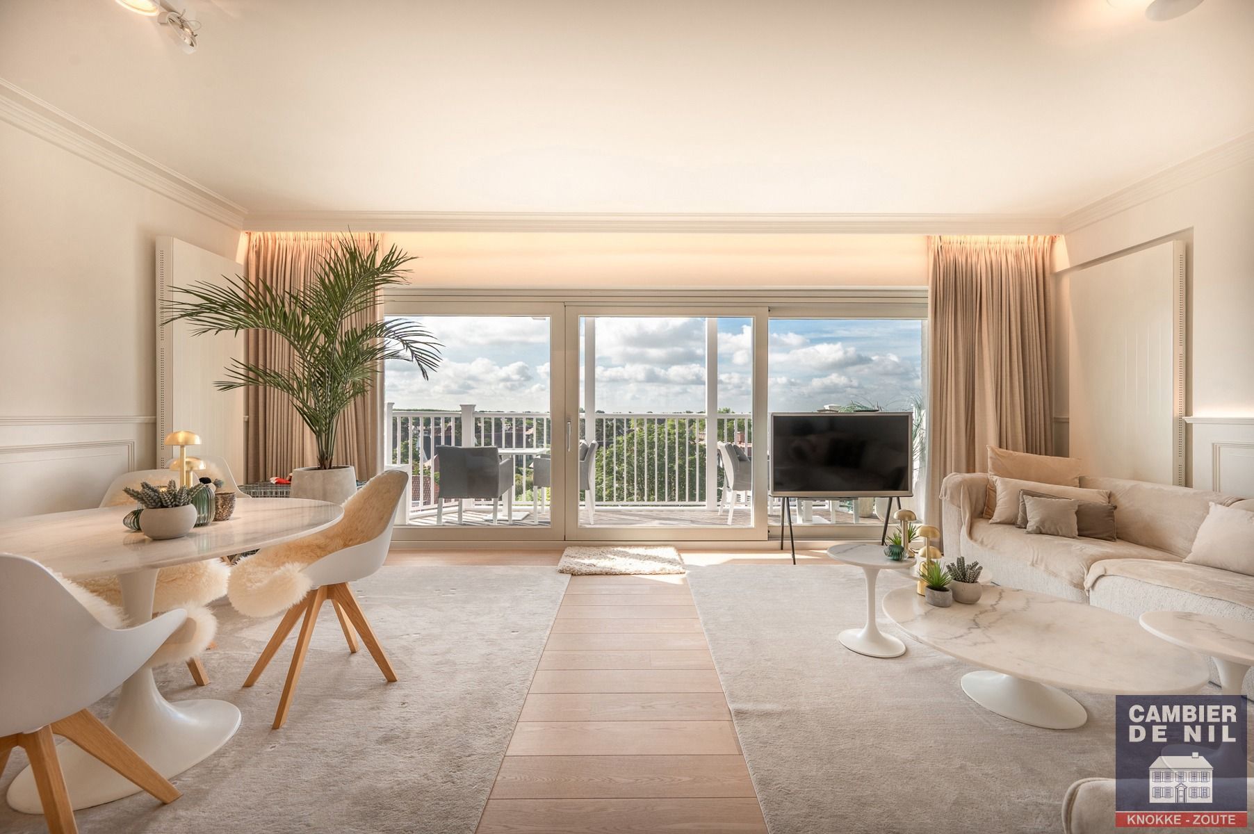 Prachtig gemeubeld appartement in standingvolle residentie met open zicht foto 3