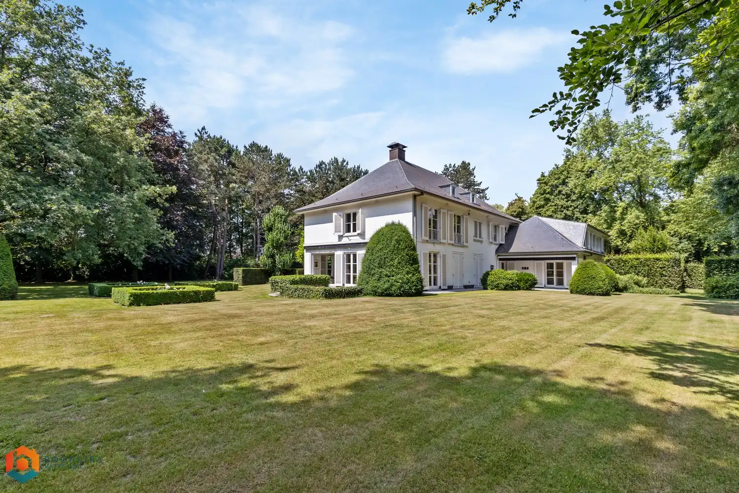 Prachtige en unieke villa (647 m² bewoonbaar) op een perceel van 33.747 m² te Lier foto 12