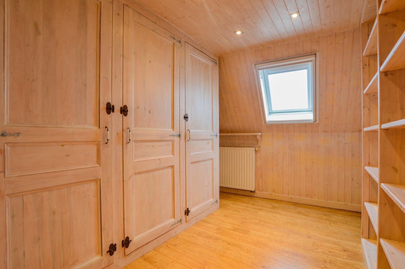 Ruim en comfortabel duplexappartement te Eernegem foto 9