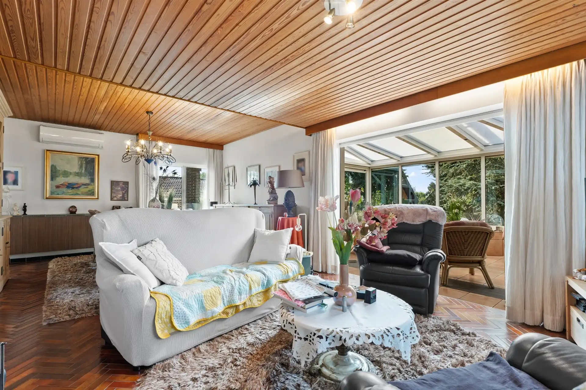 Riante villa op een mooie en rustige locatie. foto 6