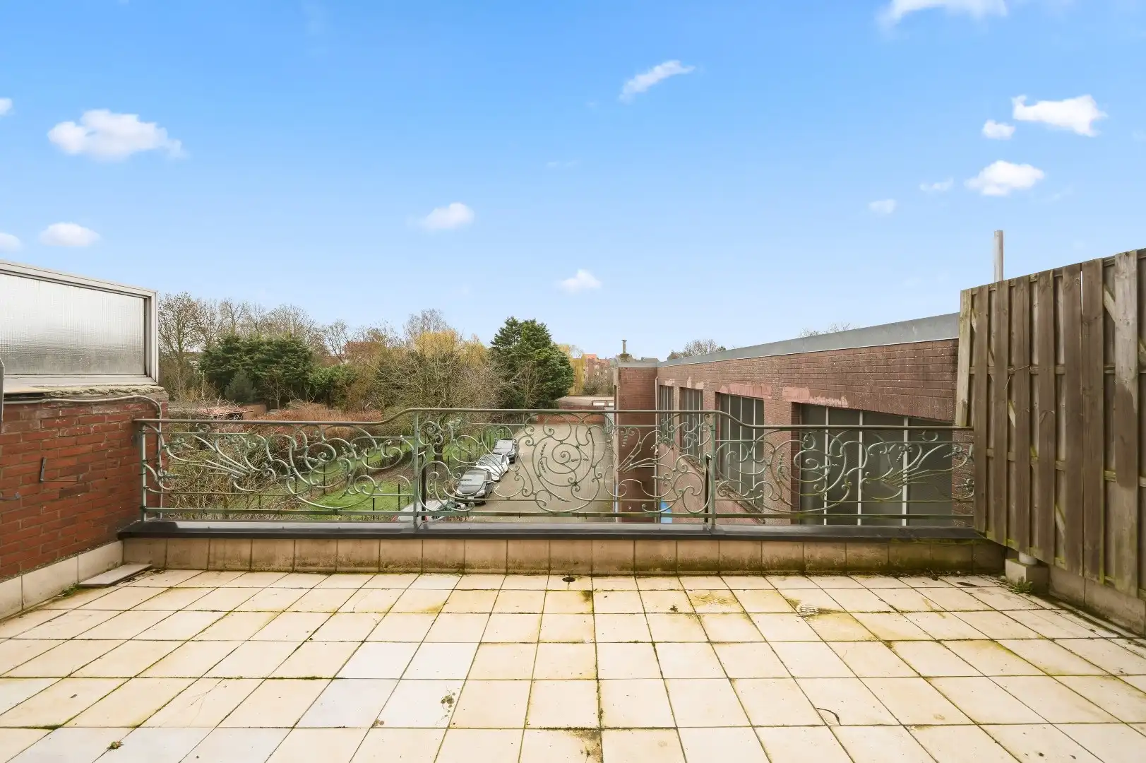 Te renoveren bel-étagewoning op topligging in het centrum van Tienen foto 20