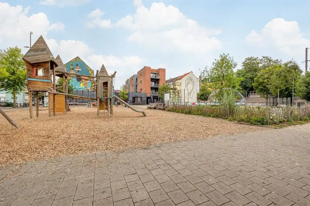 Charmant en licht rijhuis in het hart van Borgerhout foto 18