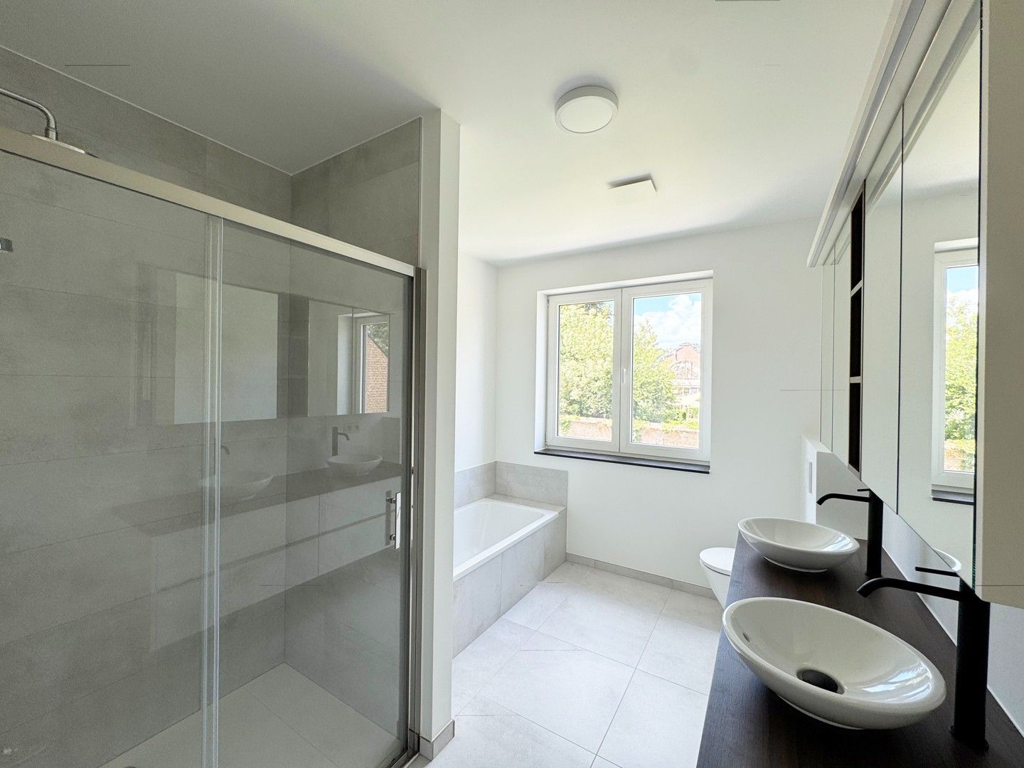 Nieuwbouwwoning met grote tuin en 4 slaapkamers foto 12