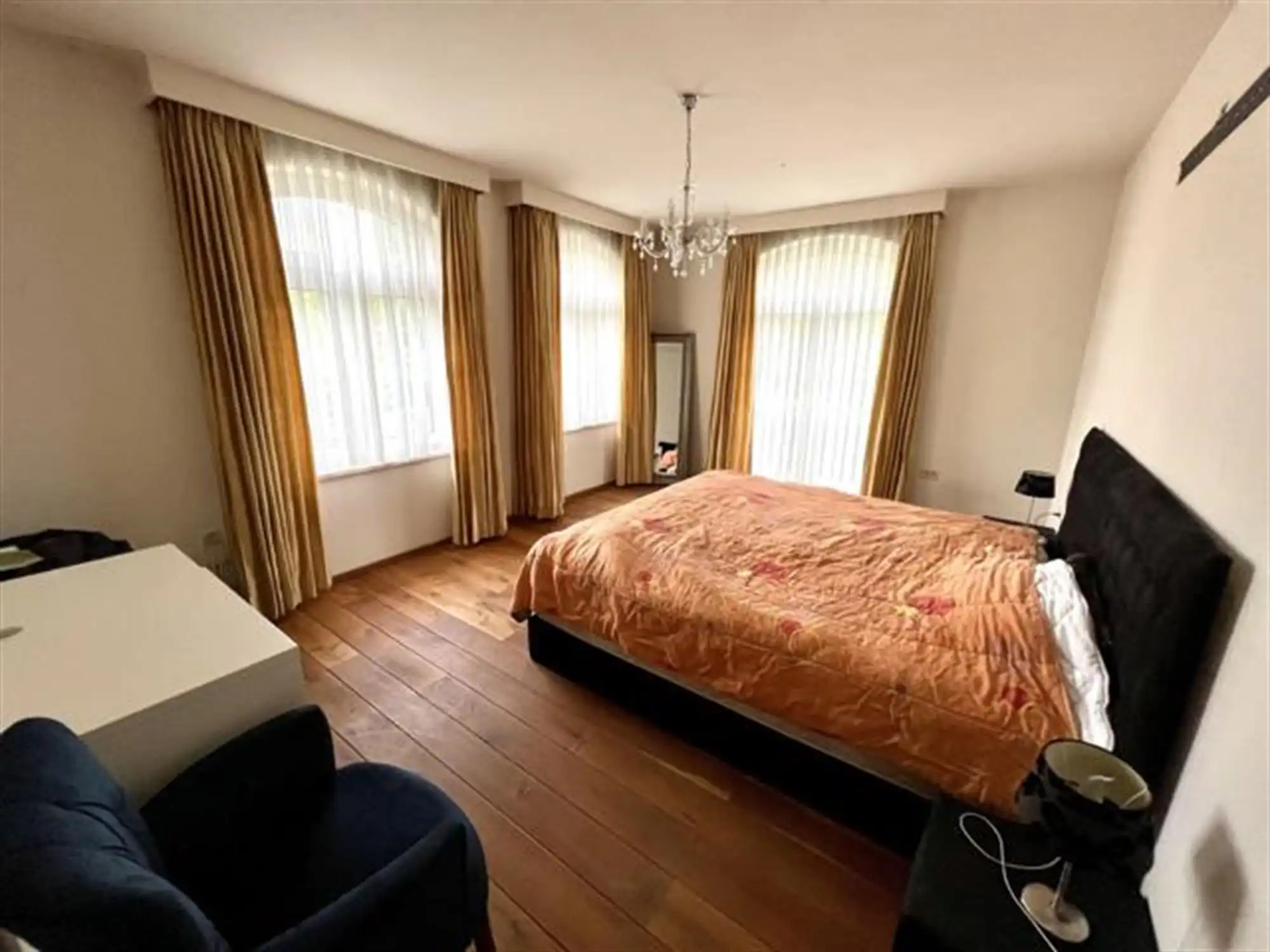 Prachtige villa met 9 slaapkamers en buitenzwembad foto 23