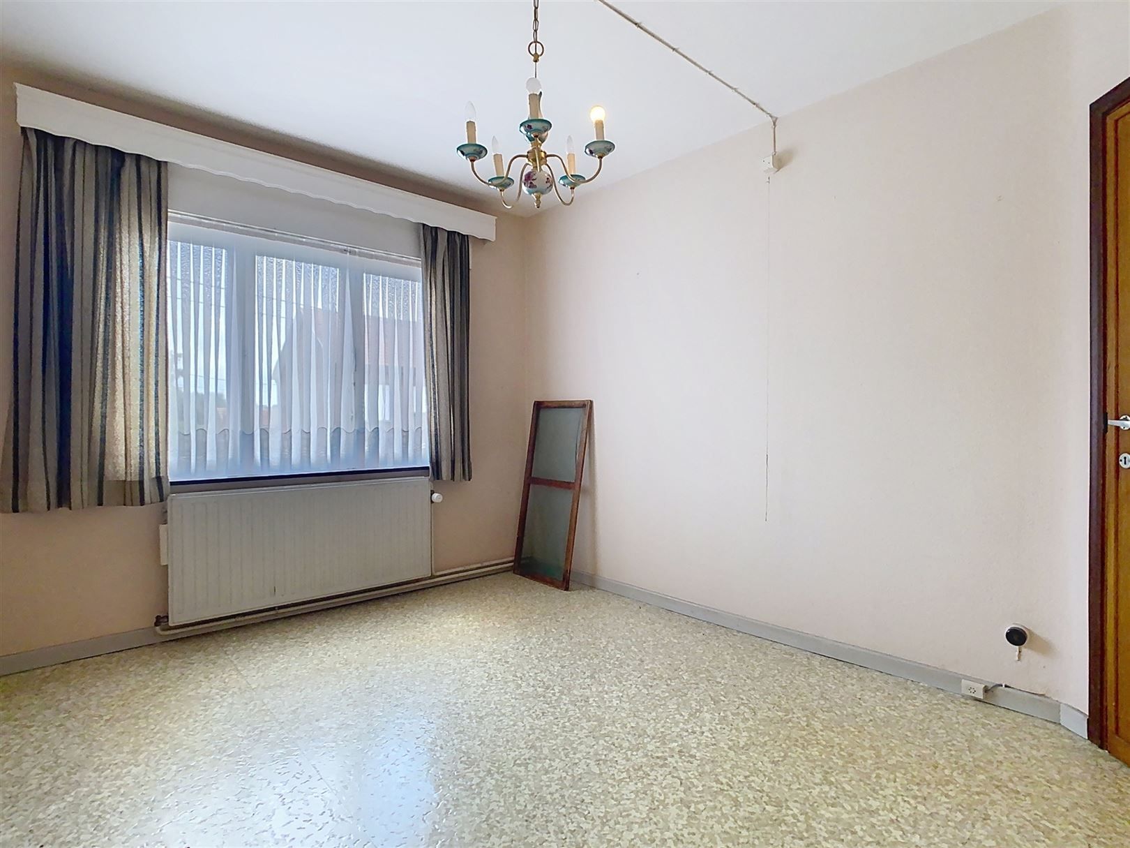 Op te frissen woning, 4 slpks, tuin, garage, 10 are foto 27