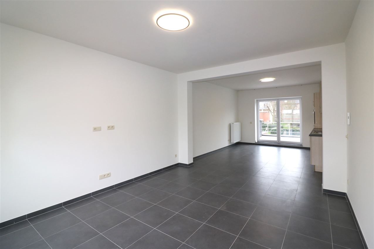 Duplex, 2 slpk. groot terras,n staanplaats, nabij station  foto 7