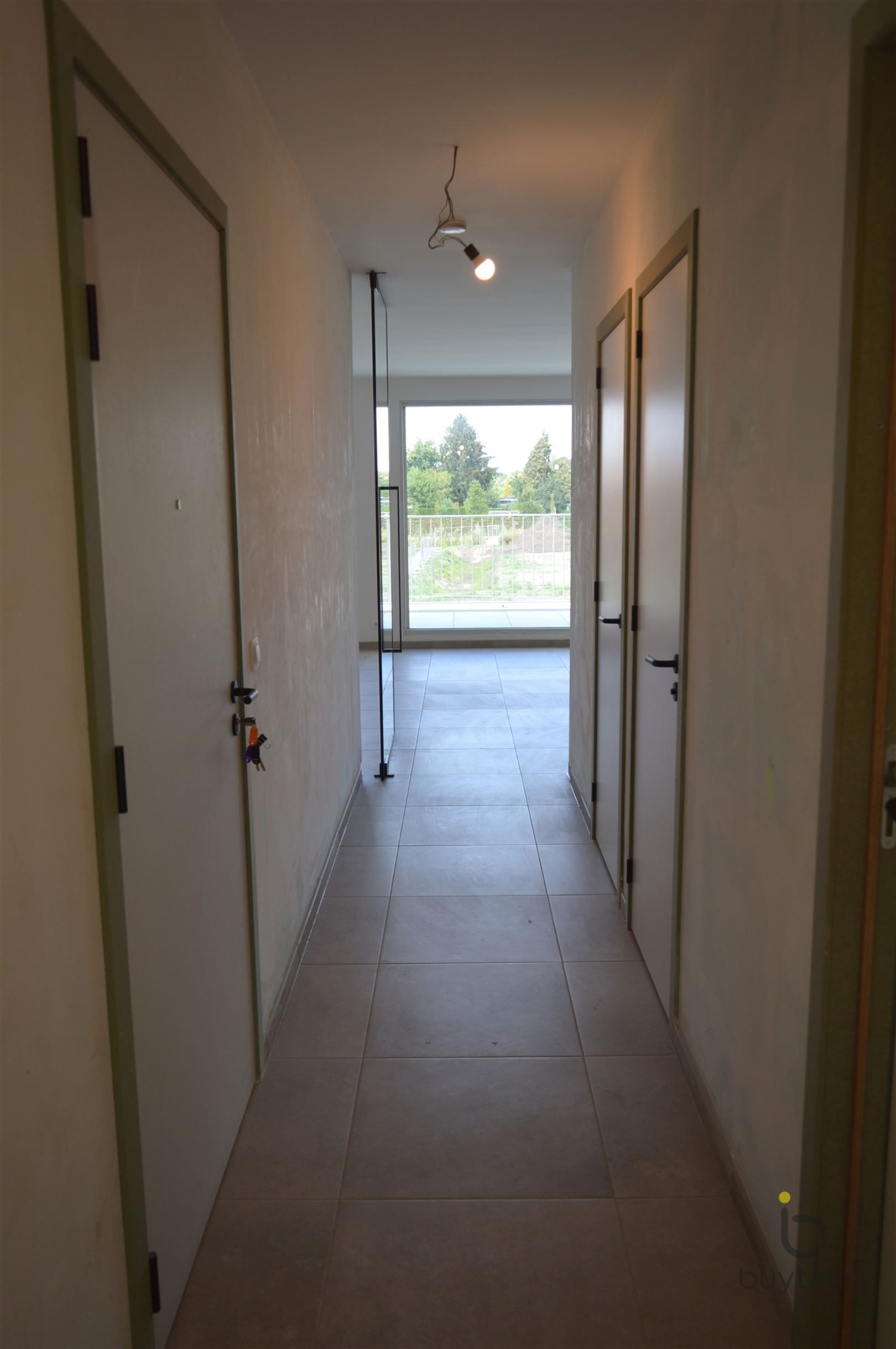 Nieuwbouw appartement met twee slaapkamers te Zoersel. foto 10