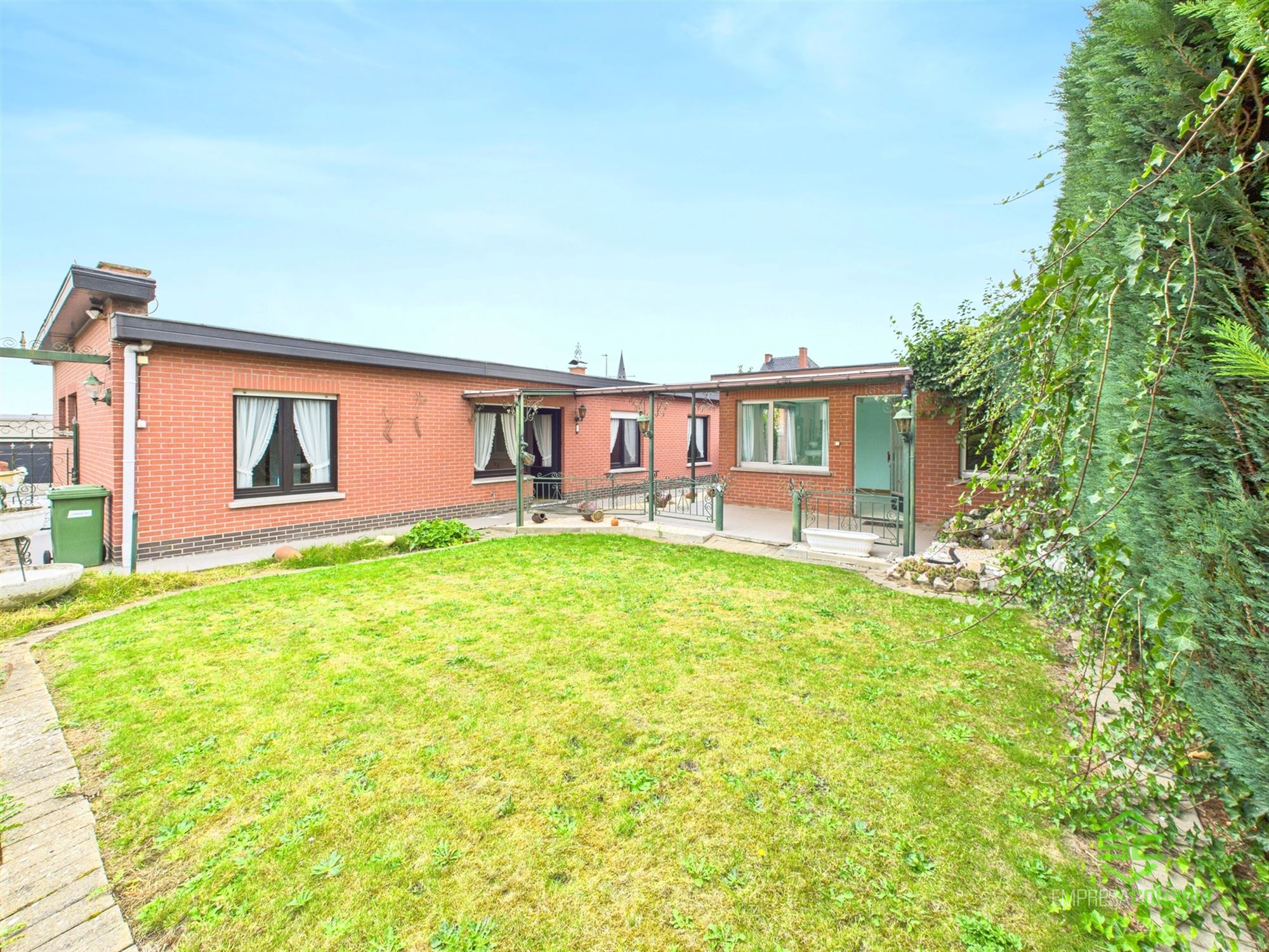Gelijkvloerse woning in het centrum met 2 slpk en ruime tuinberging! foto 13