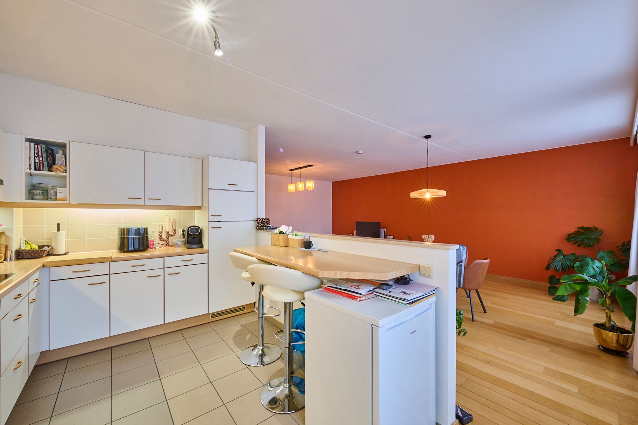 Instapklaar appartement (95m²) met 2 slpks in het centrum foto 4