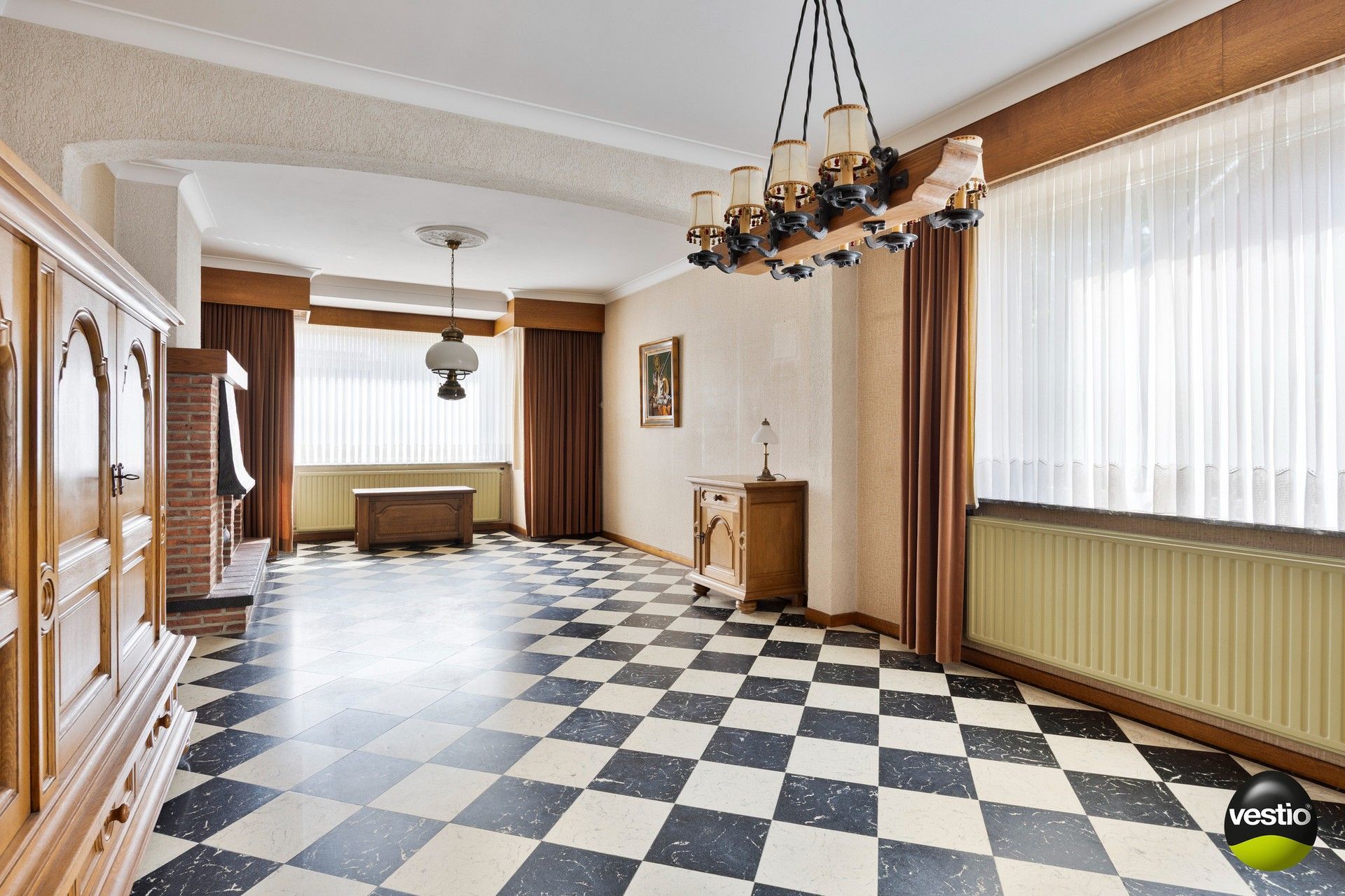 Charmante gezinswoning met drie slaapkamers op rustige, centrale ligging te Genk foto 5