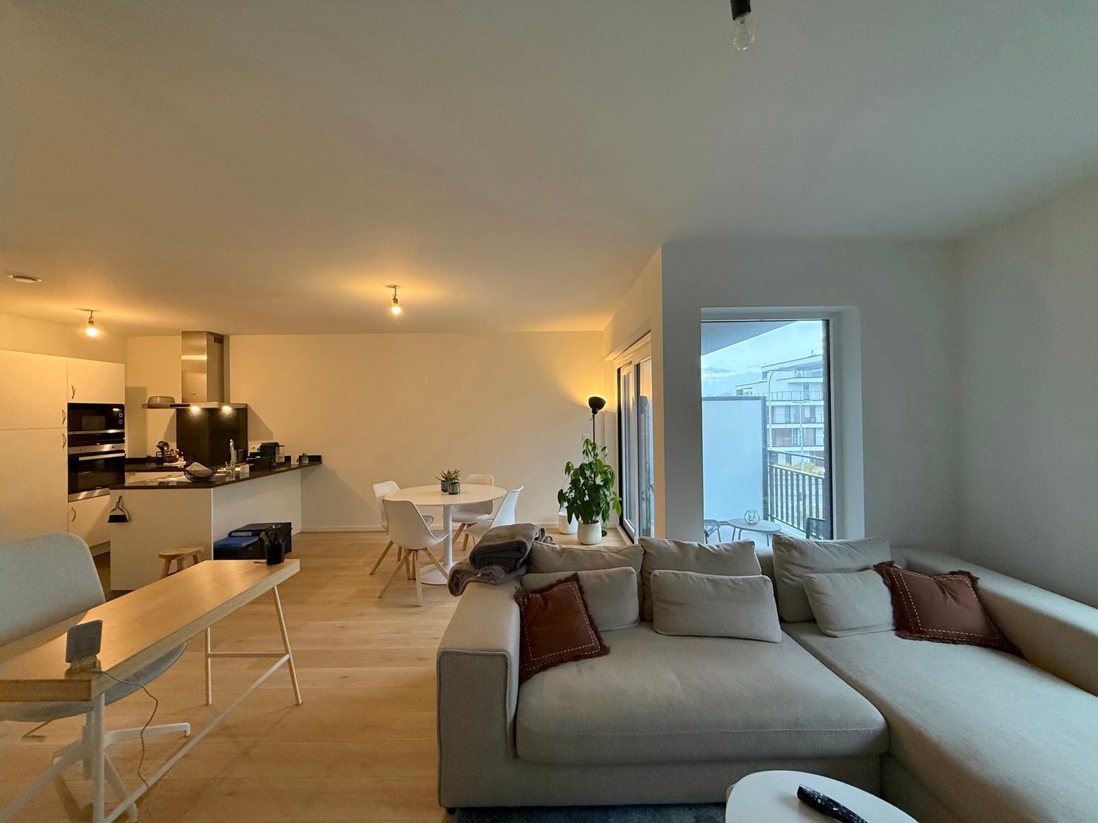 Zonnig appartement met 2 slaapkamers, terras en staanplaats foto 11