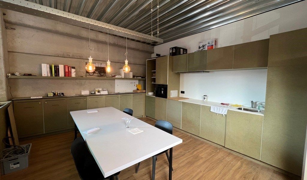 Magazijn met kantoor te huur in bedrijvenpark Braakakker in Wetteren foto 10