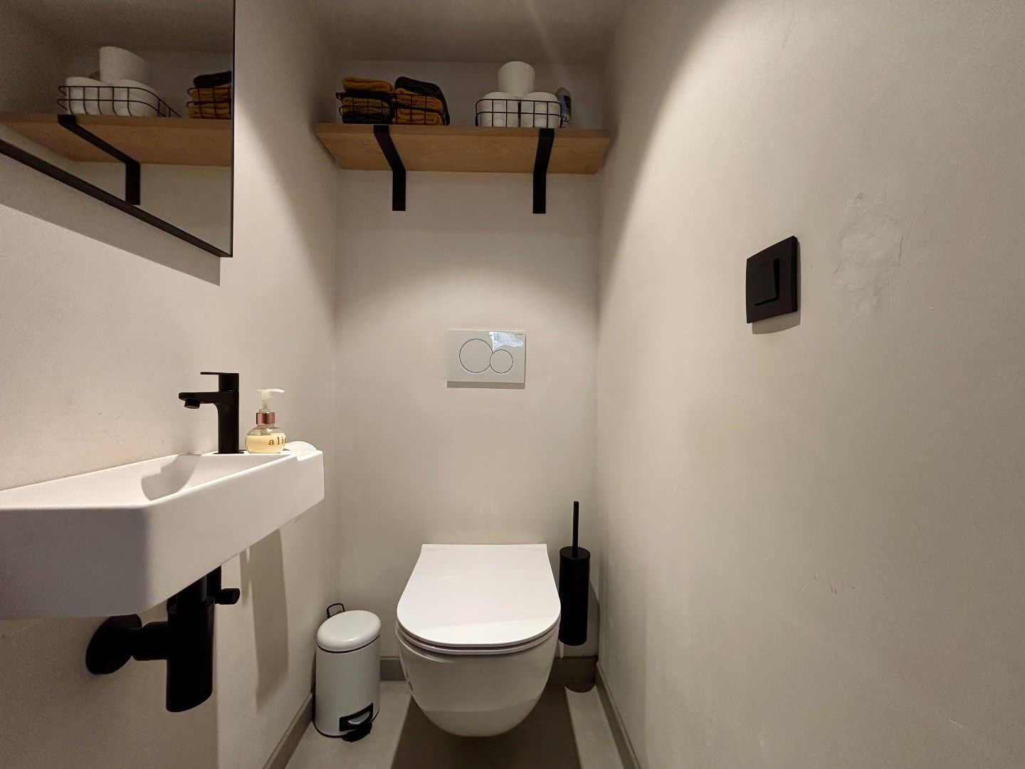 Gerenoveerde rijwoning in centrum Vlamertinge foto 21