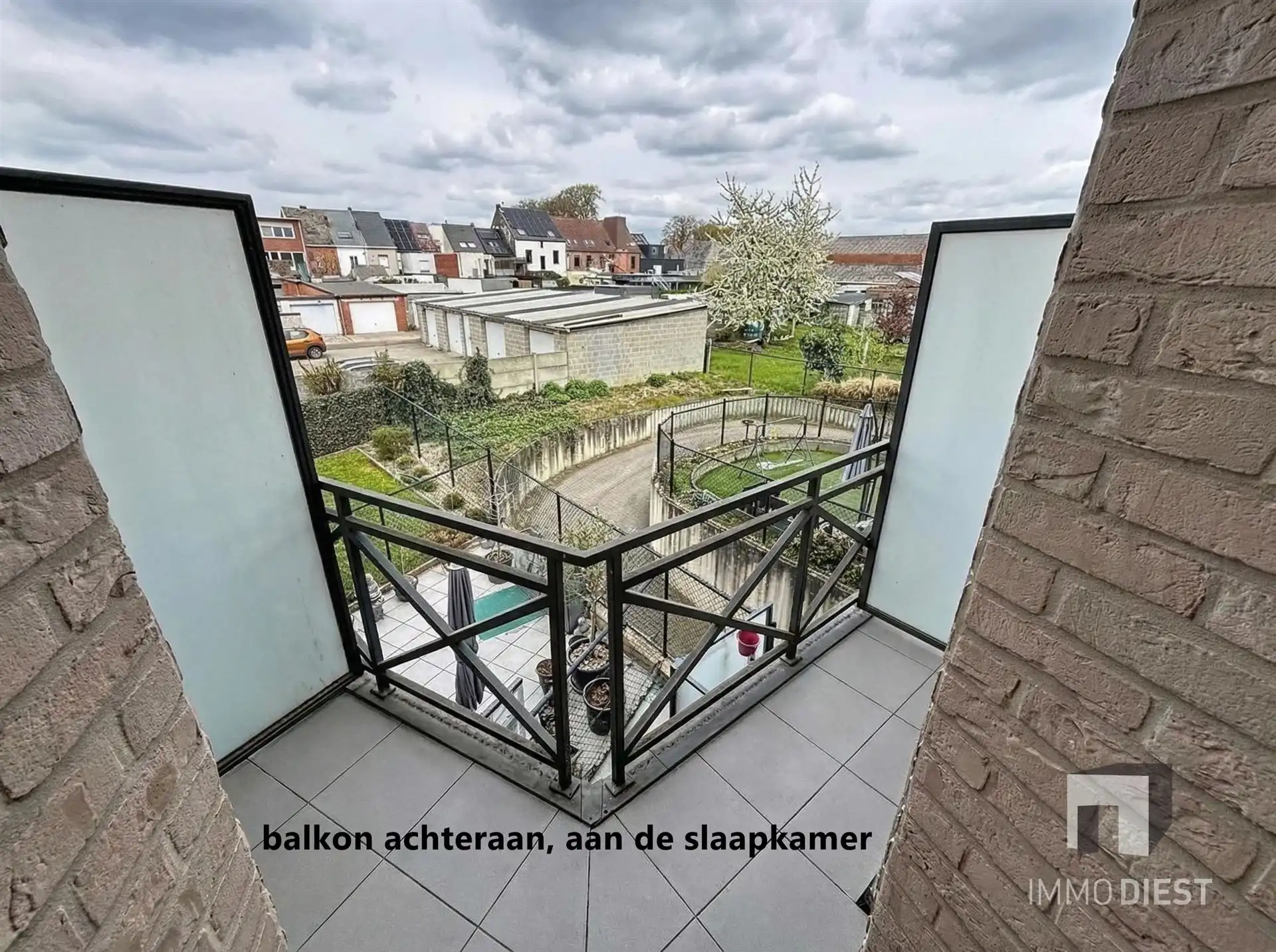 Knap duplexappartement badend in licht op gunstige ligging in Zichem. foto 30