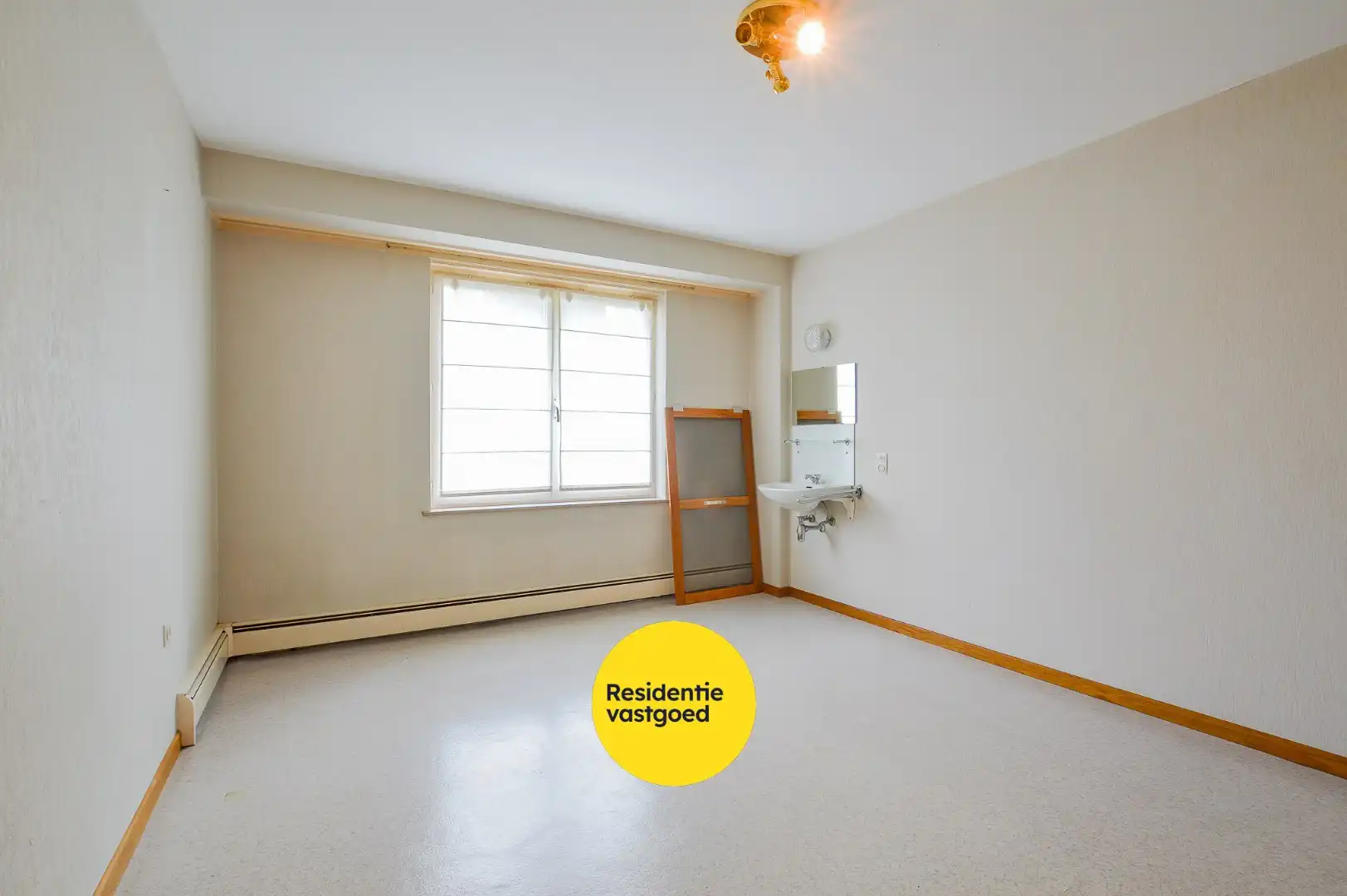 Ruim appartement op toplocatie met 3 slpks in Sint-Andries foto 9