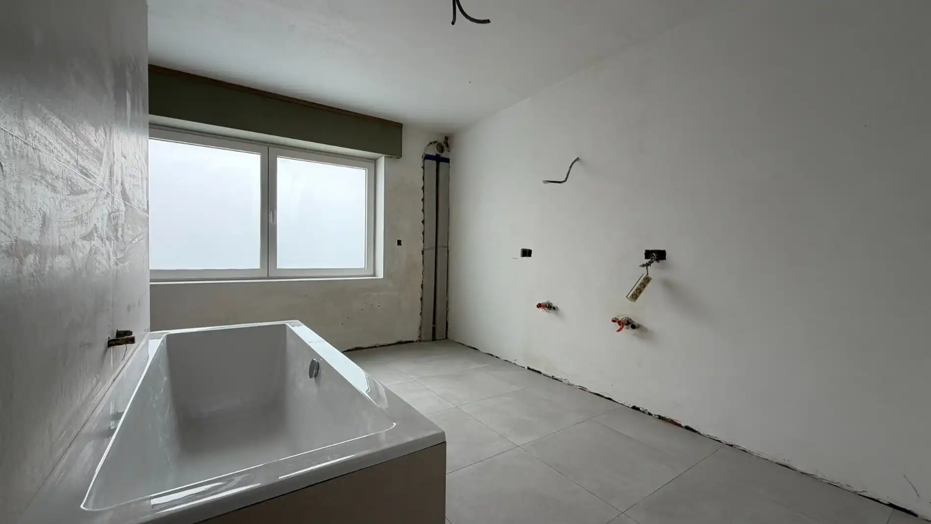Zeer ruime nieuwbouwwoning in de dorpskern van Noordschote met grote garage en tuin.  foto 16