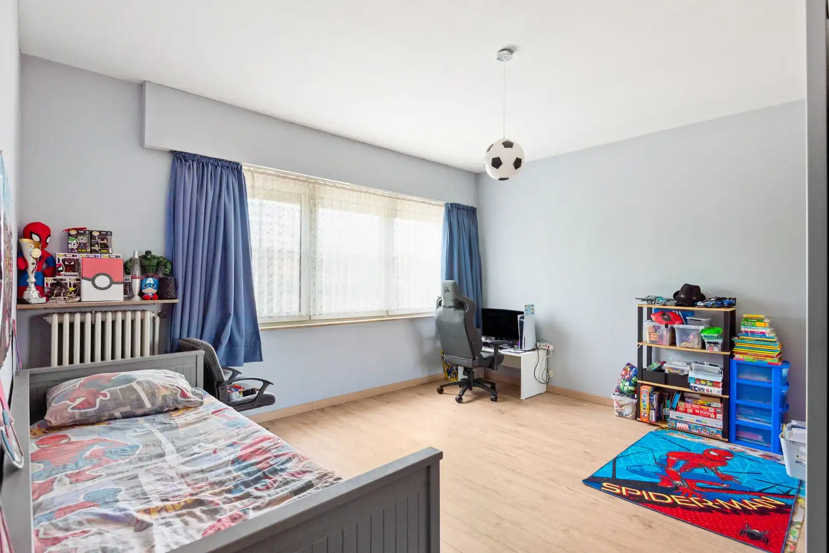 Karaktervolle en ruime woning in hartje Schoten foto 12