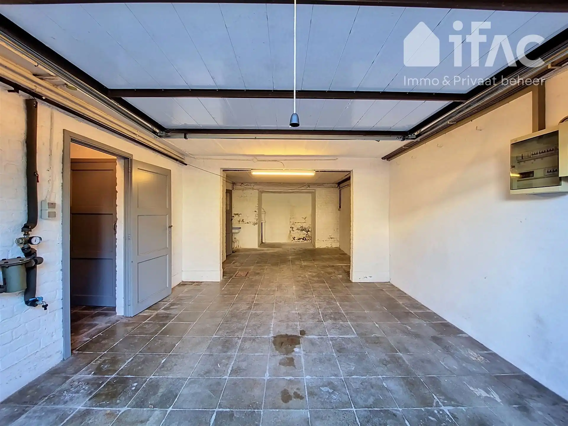 Mooi 3-gevel woning in centrum met parking&garage op 4a70ca foto 23
