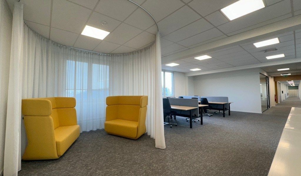 Mooi ingerichte kantoren met opslagmogelijkheid te huur in Sint-Niklaas foto 6