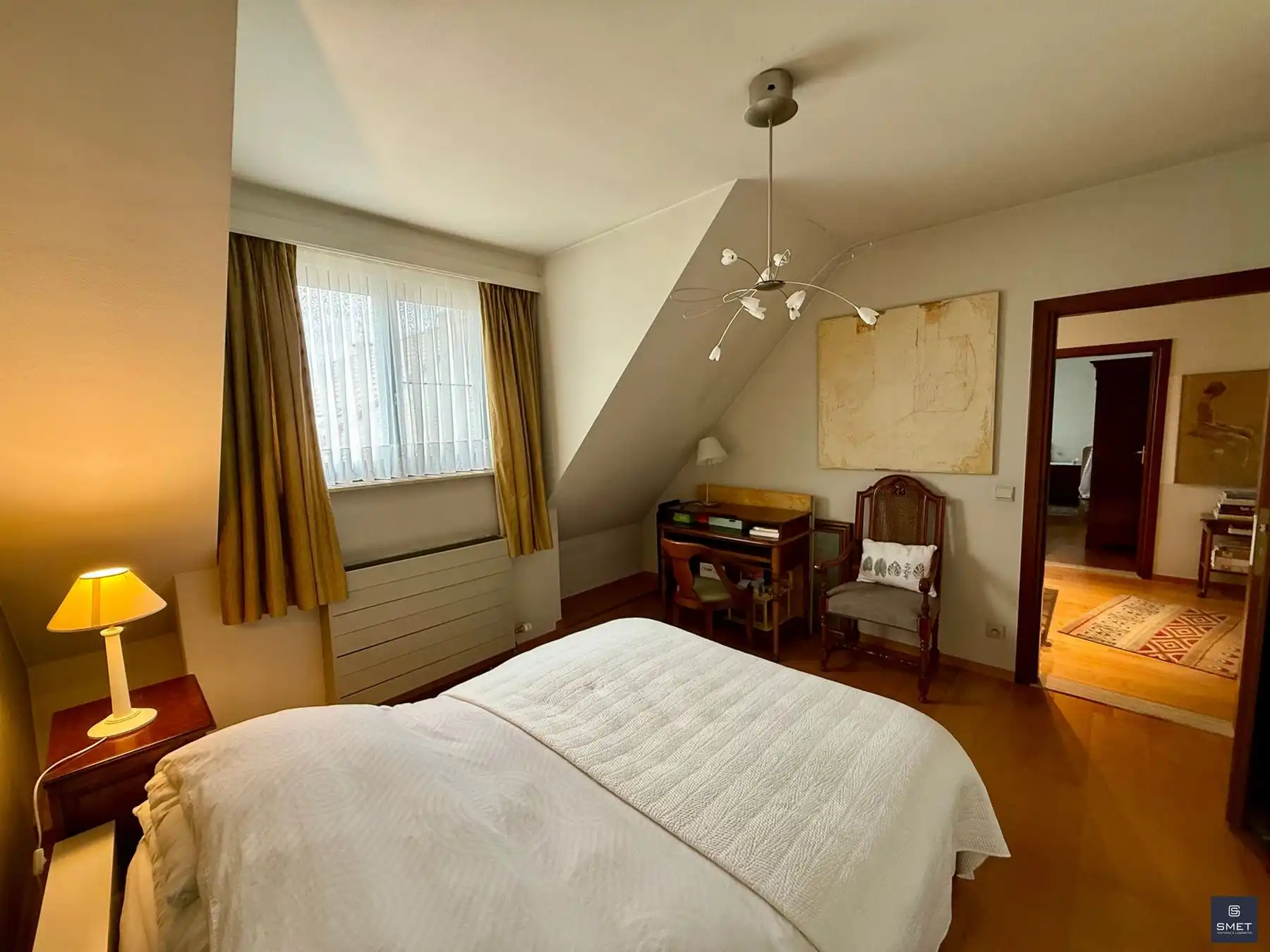 MOOIE VILLA MET 3 SLPKS EN DUB. GAR. OP TOPLIGGING foto 11
