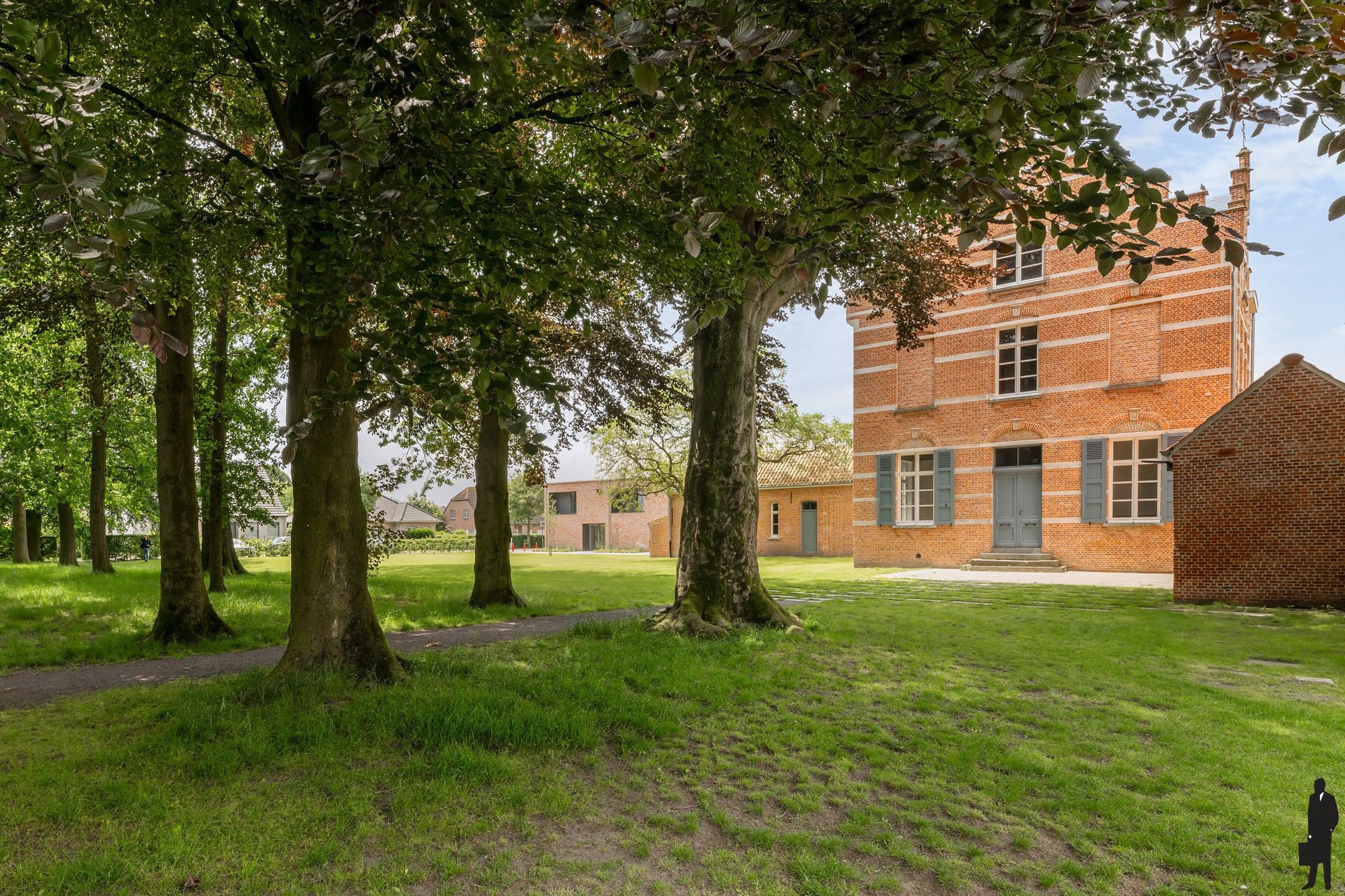 Uitzonderlijk object, het oude "klooster" gelegen op de beschermde kloostersite te Meer. foto 17