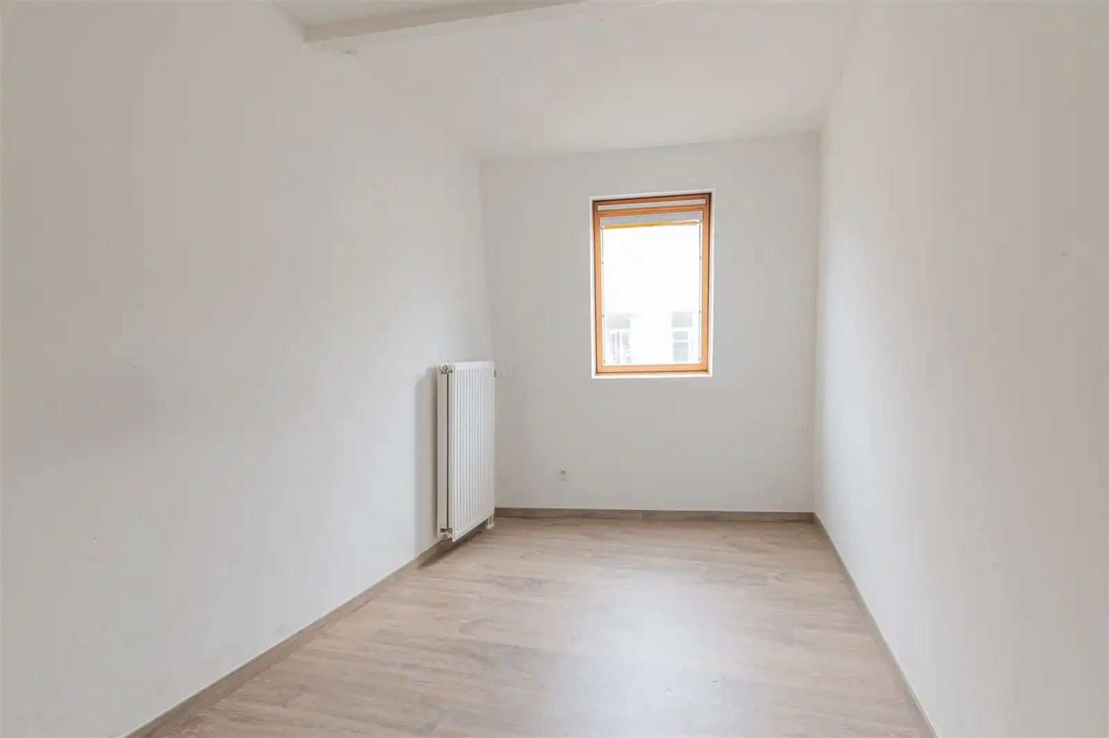 Opbrengstenwoning en handelsruimte foto 13