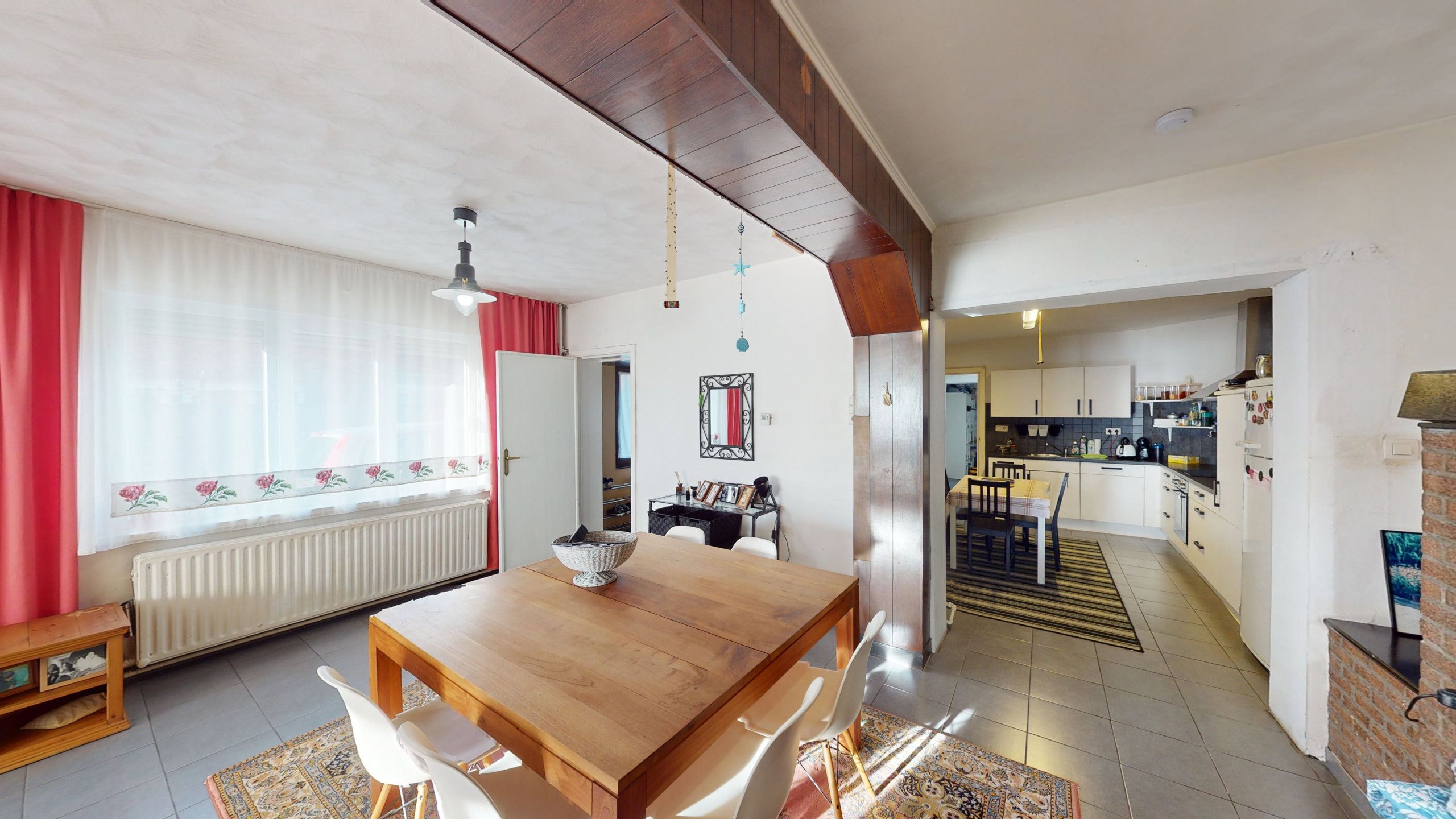 Half open gezinswoning, centraal gelegen, met 3 slaapkamers! foto 7