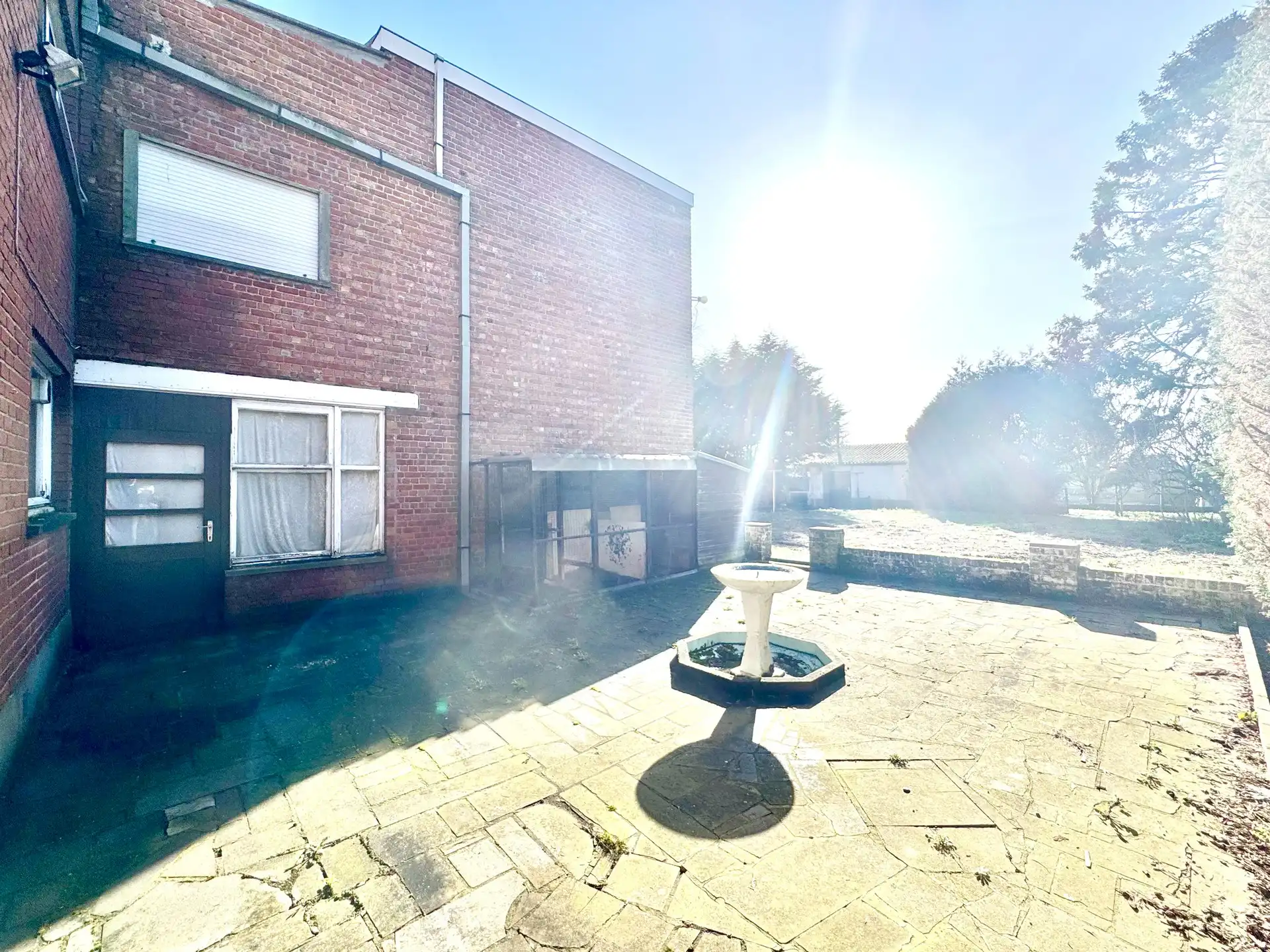 MAGAZIJN MET TWEEWOONST - 1.052 M² foto 9