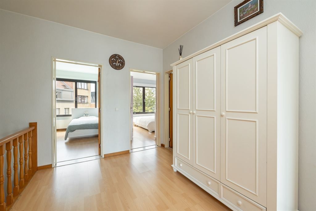 277m² aan woonoppervlakte + tuin, terras en garage foto 15