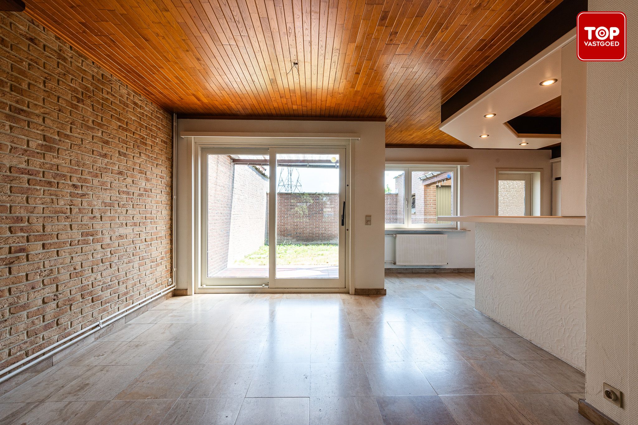 Woning met 3 slaapkamers, tuin en garage.  foto 5