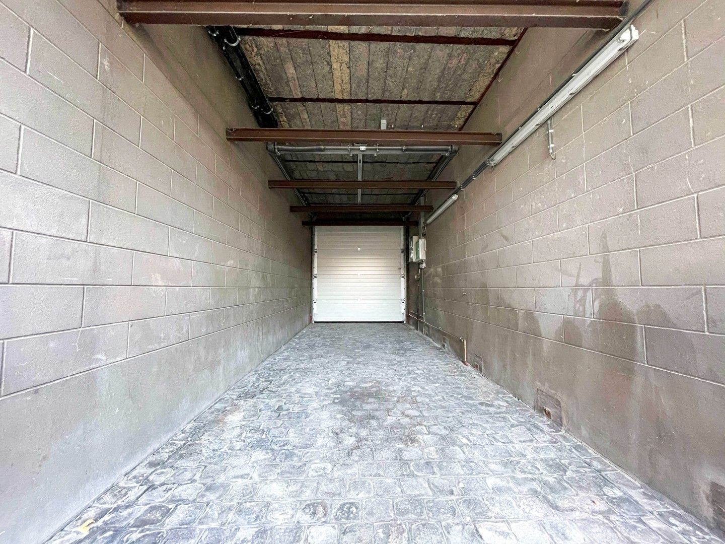 Instapklare woning met 3 slaapkamers en garage nabij het centrum van Tielt (Meulebeke)! foto 6