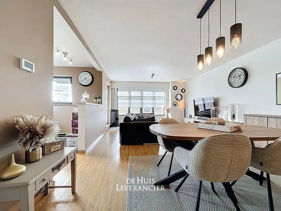 Lichtrijk en instapklaar appartement (100 m²) met zonnig terras in Molenveld Edegem! foto 5