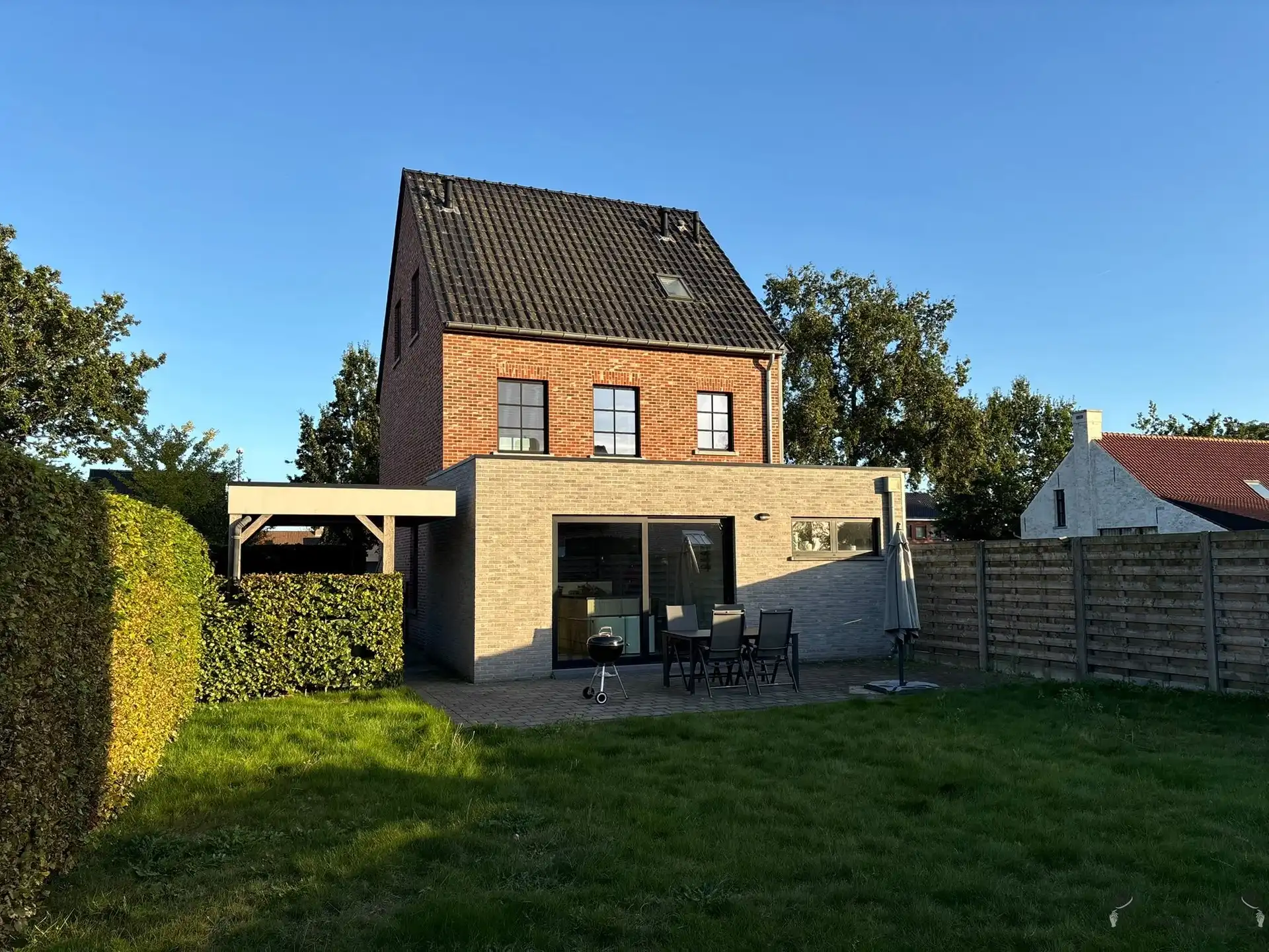Ruime en energiezuinige woning met 4 slaapkamers, 2 badkamers en omheinde tuin in Wuustwezel  foto 4