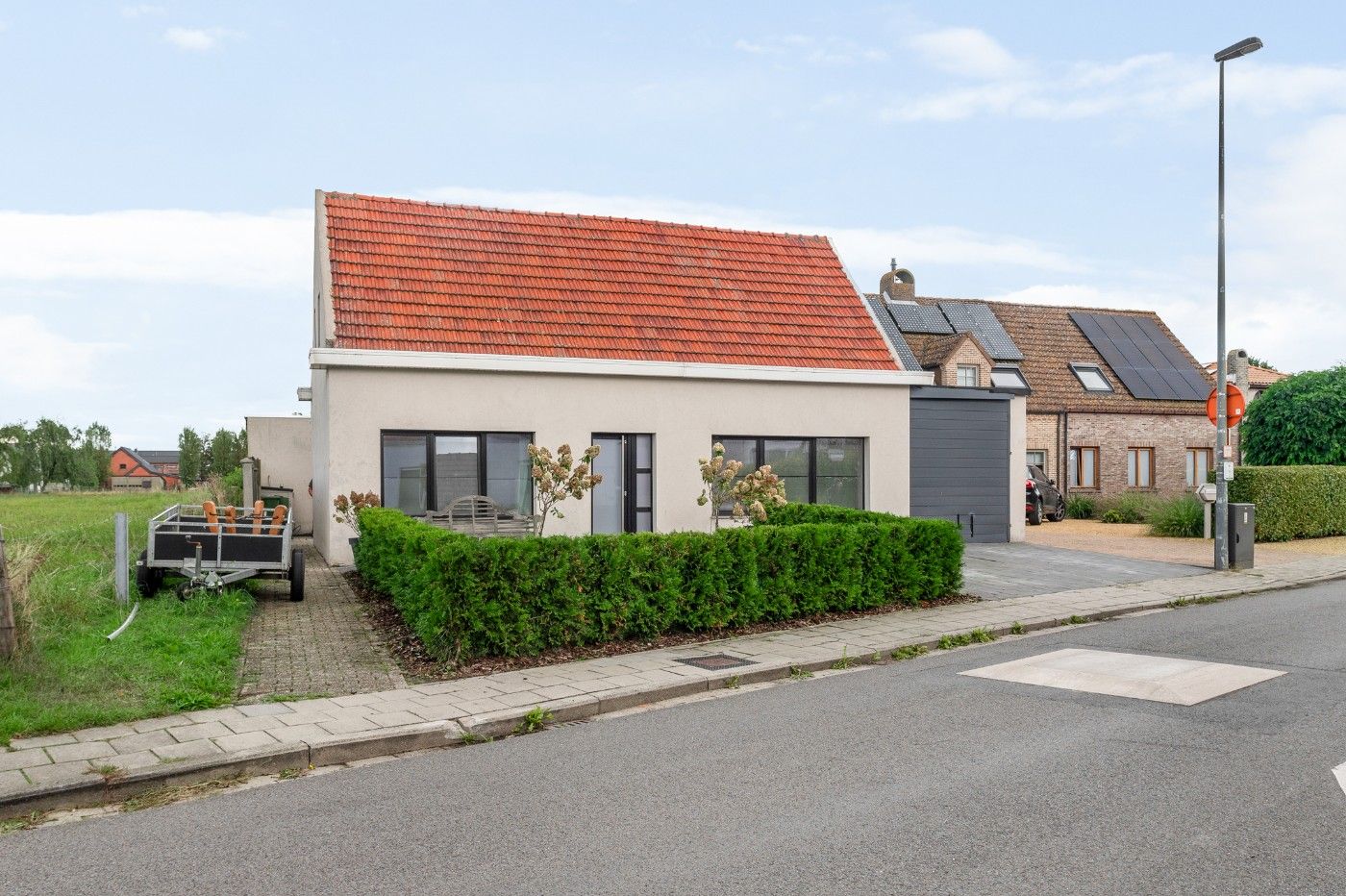 Vrijstaande woning met 4 slpk., inpandige garage en grote tuin foto 32