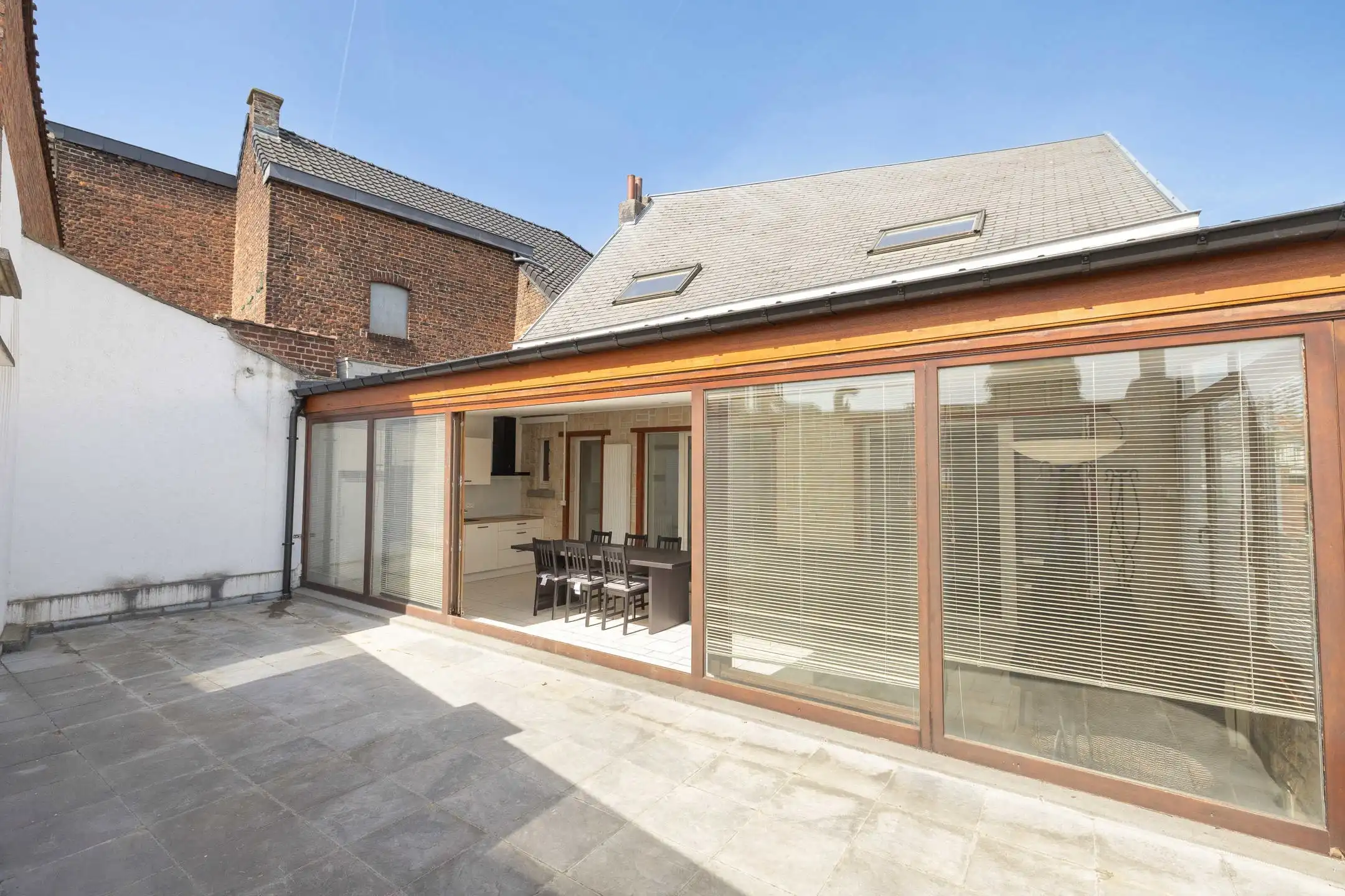 Huis met 5 slaapkamers + 2 studio's + opslagruimte  foto 6