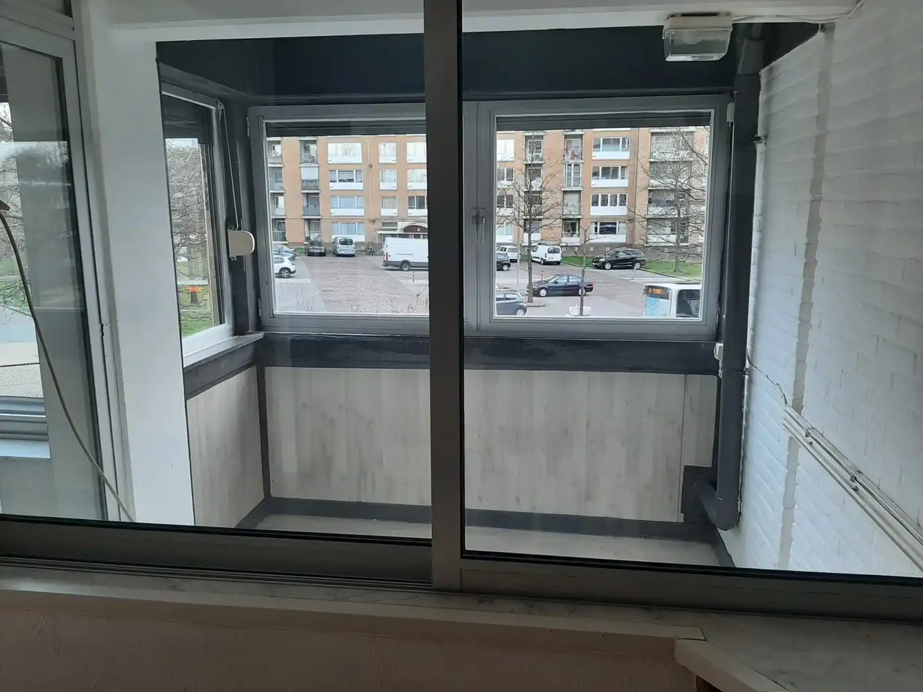 op te knappen appartement met 3 slaapkamers en overdekt terras in Genk foto 16