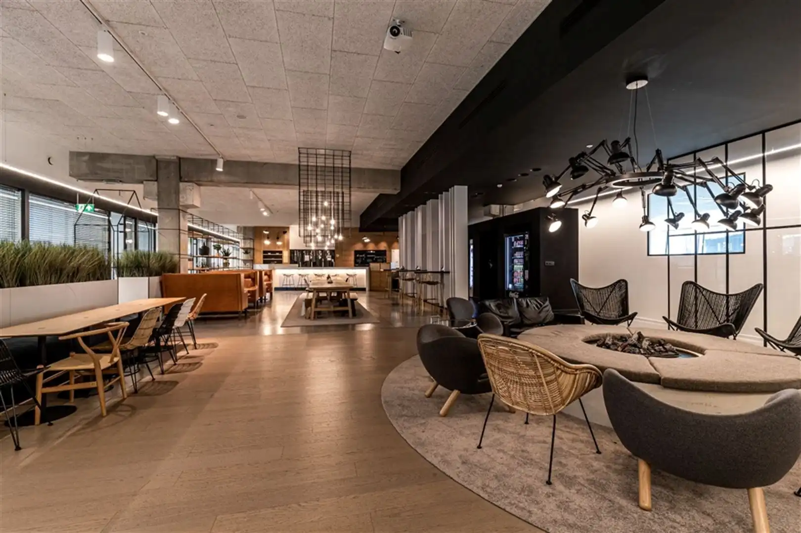 Kantoren in het Meetdistrict in Planet Group Arena foto 8