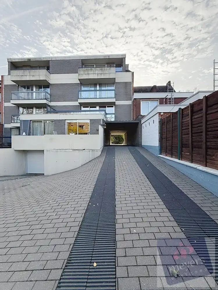 4 bovengrondse autostaanplaatsen te Hasselt – veilig, toegankelijk en rendabel foto 8