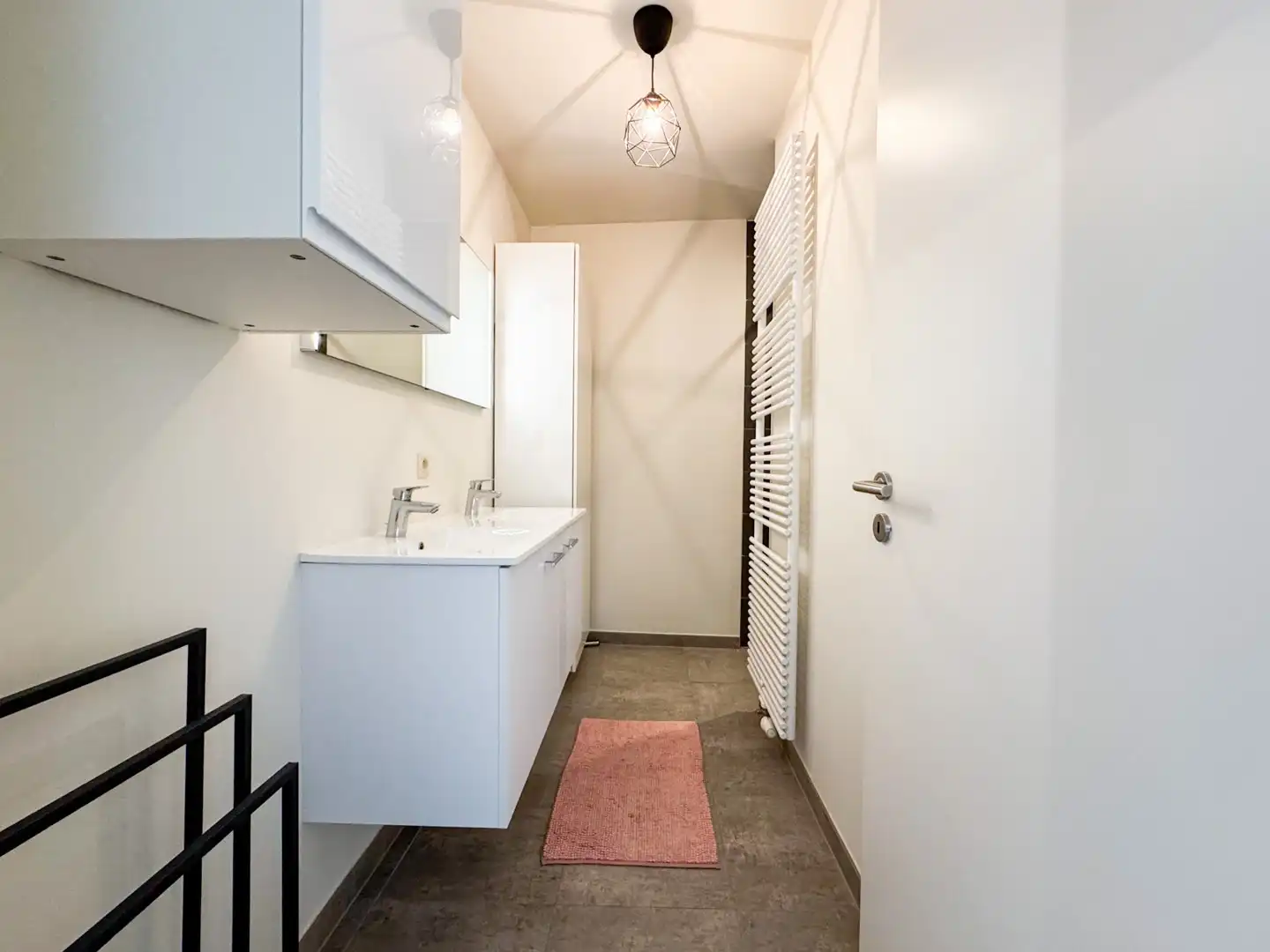 Mooi onderhouden en energiezuinig appartement in centrum Knesselare foto 13